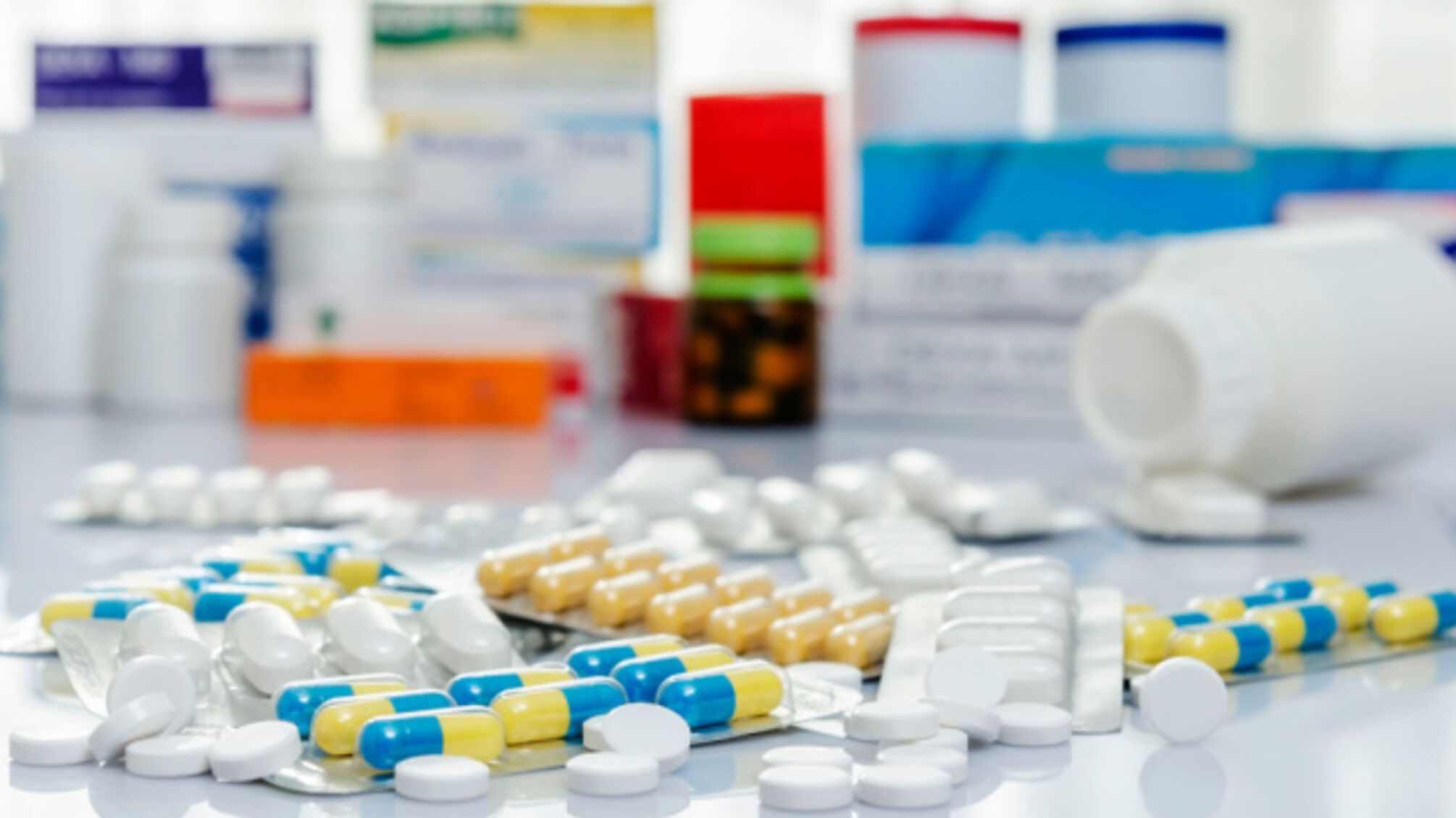 На Одещині медики займались закупівлею препаратів за завищеними цінами: збиток склав майже 2,5 млн грн