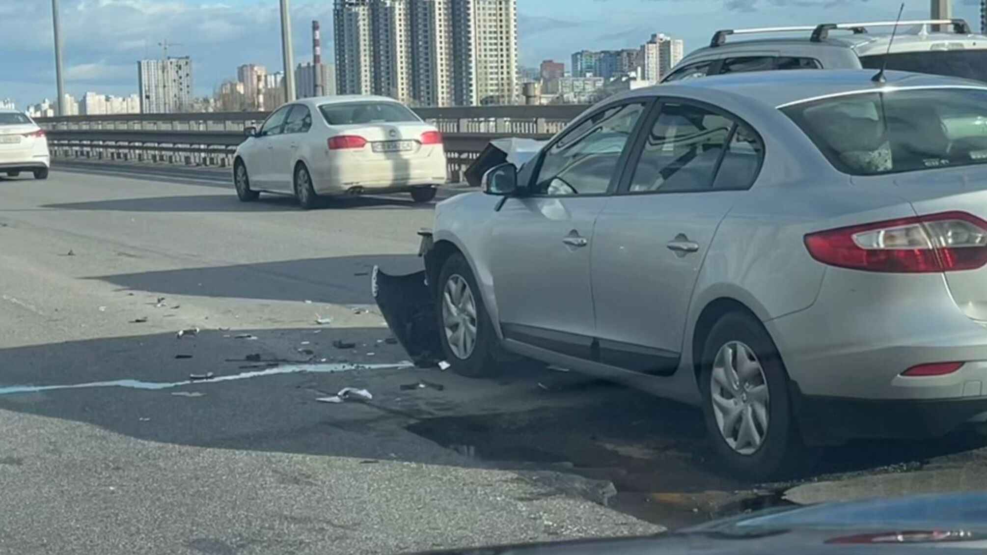 Ямы и воронки на Дарницком мосту