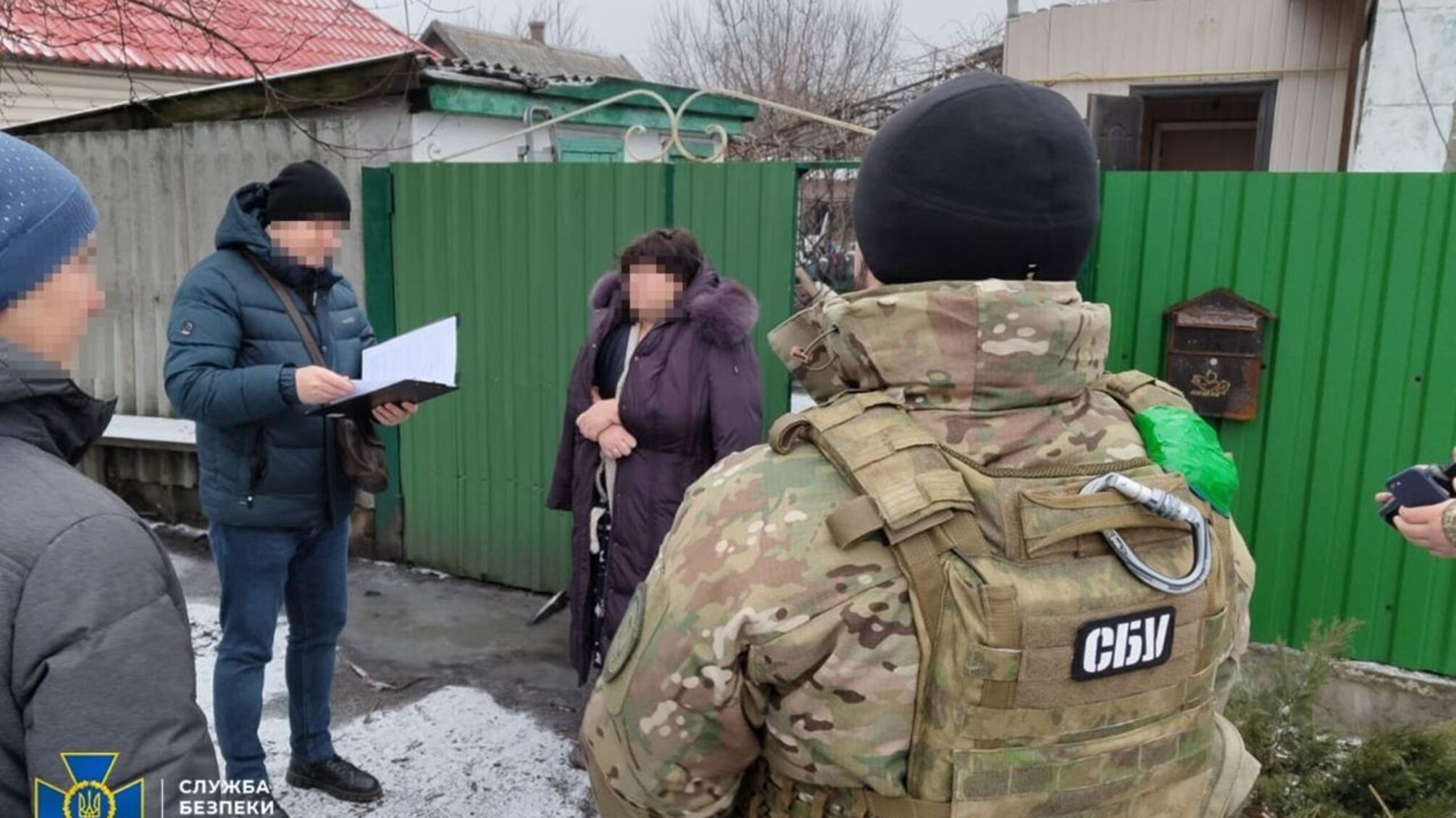 Устроилась на работу, чтобы шпионить за эшелонами ВСУ: СБУ задержала в Донецкой области российскую информаторшу (фото)