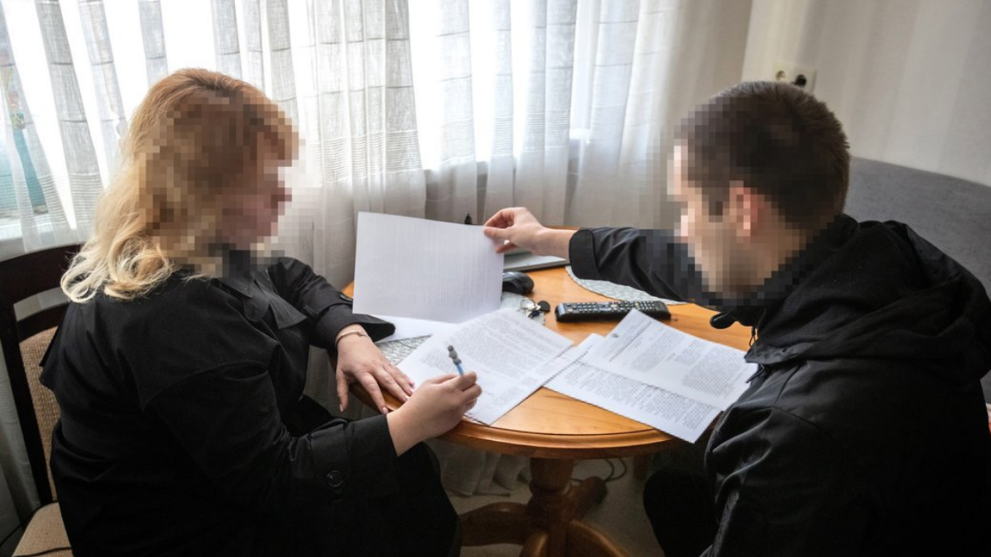 Чиновница столичной РГА вела телеграмм-канал экс-премьер-министра и публиковала пророссийские призывы