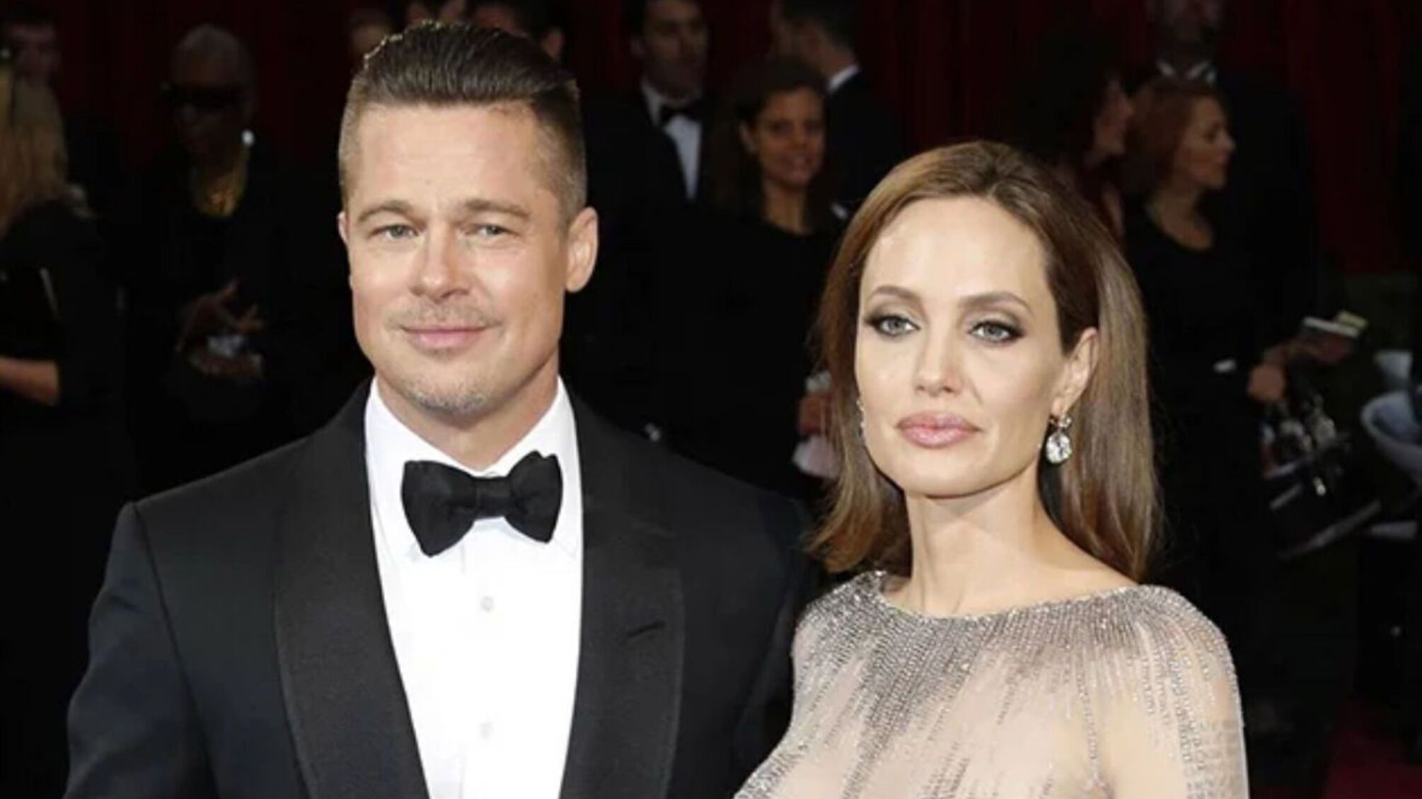 Бред Пітт судиться з Анджеліною Джолі та росіянином, якому вона продала частку їхнього майна