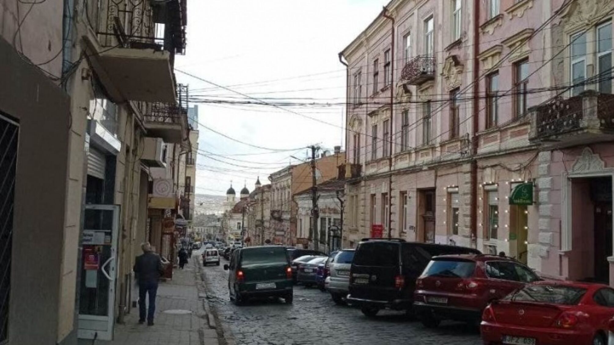 Жители Черновцов против 'миллионного' тендера: требуют направить средства на дроны для ВСУ