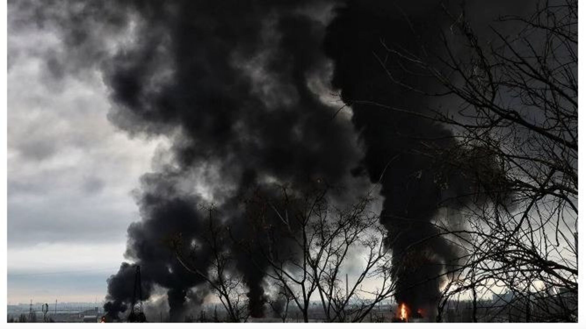 В Крыму слышали взрывы на аэродроме, где стоят вертолеты Ка-52