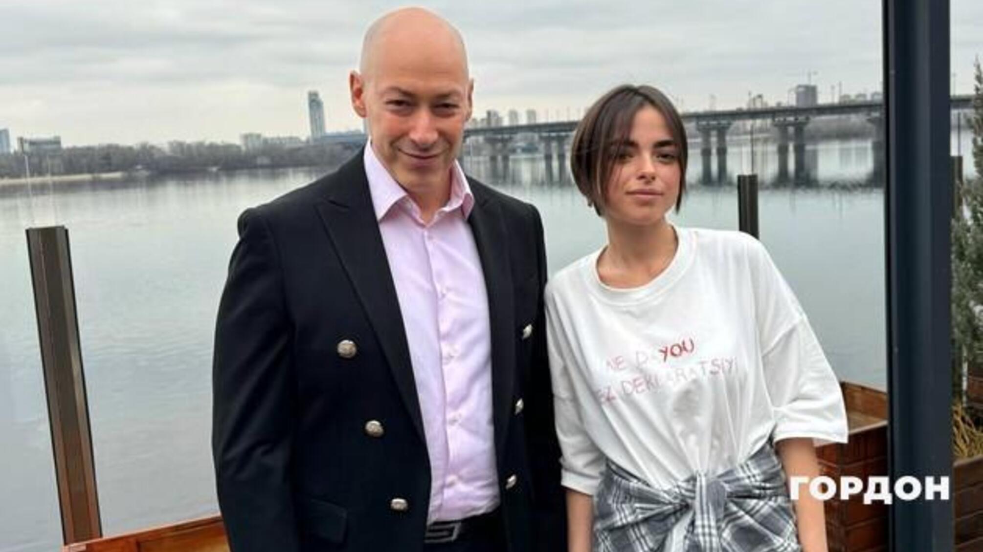  Соня Морозюк обстригла волосся і дала інтервʼю Гордону