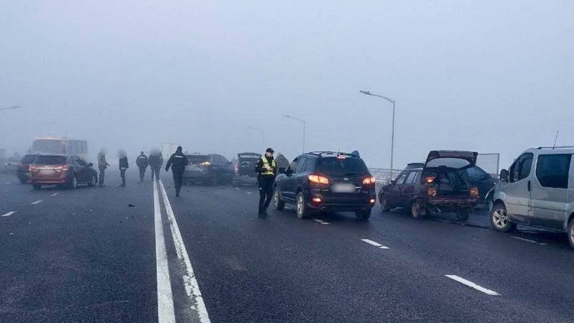 Серия аварий и туман парализовала движение во Львове