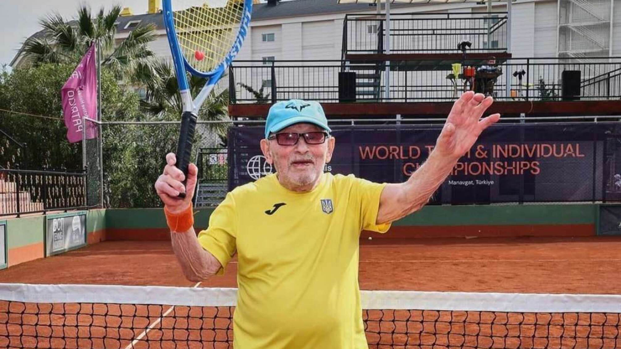 Найстарший тенісист світу відсвяткував 100-річчя