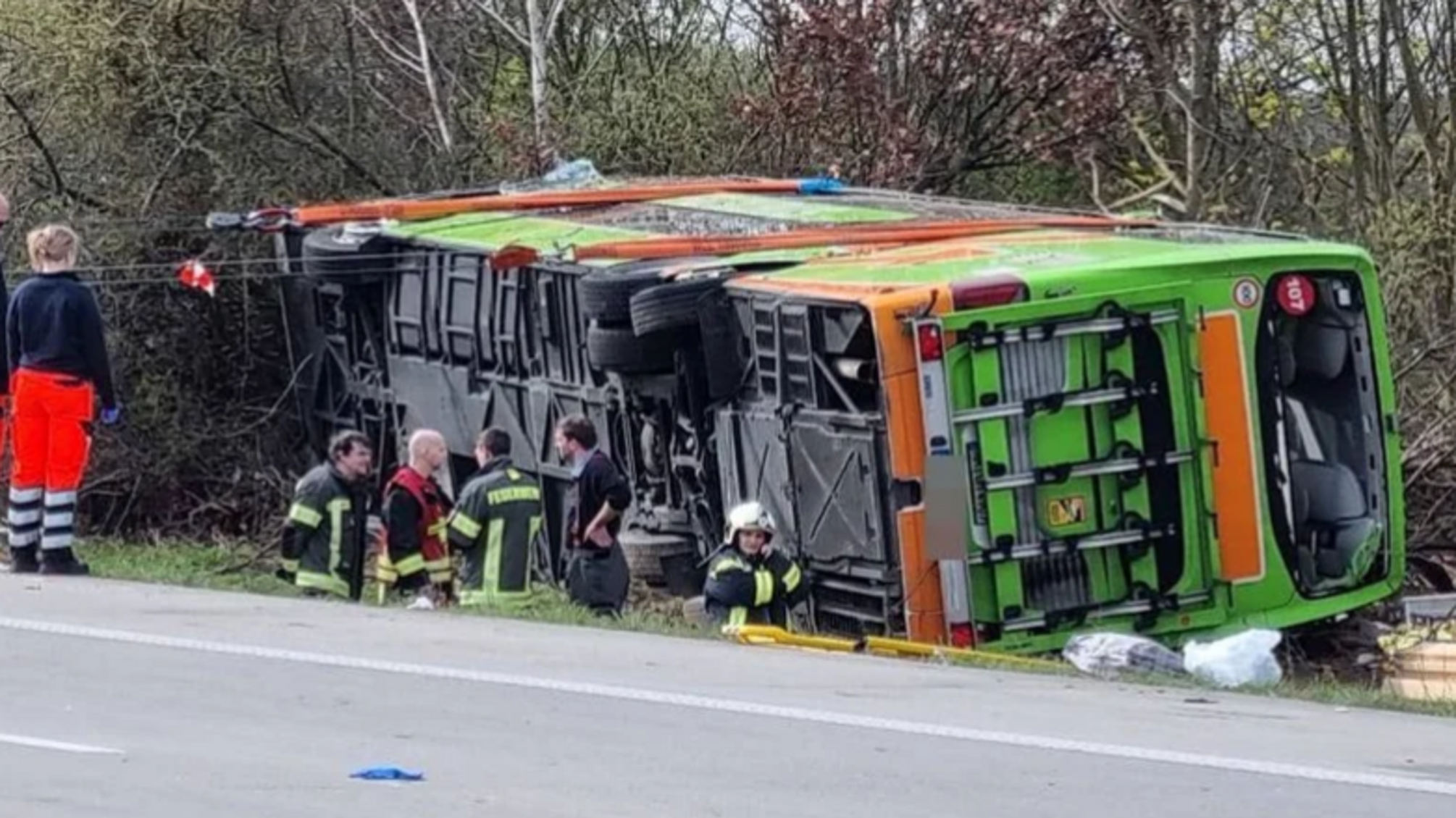В смертельном ДТП с автобусом Flixbus в Германии пострадали две украинки — МИД 