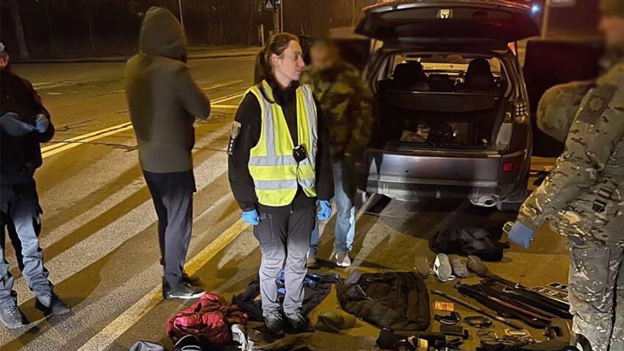 У Києві порушники кинули бойову гранату у поліцейських під час затримання