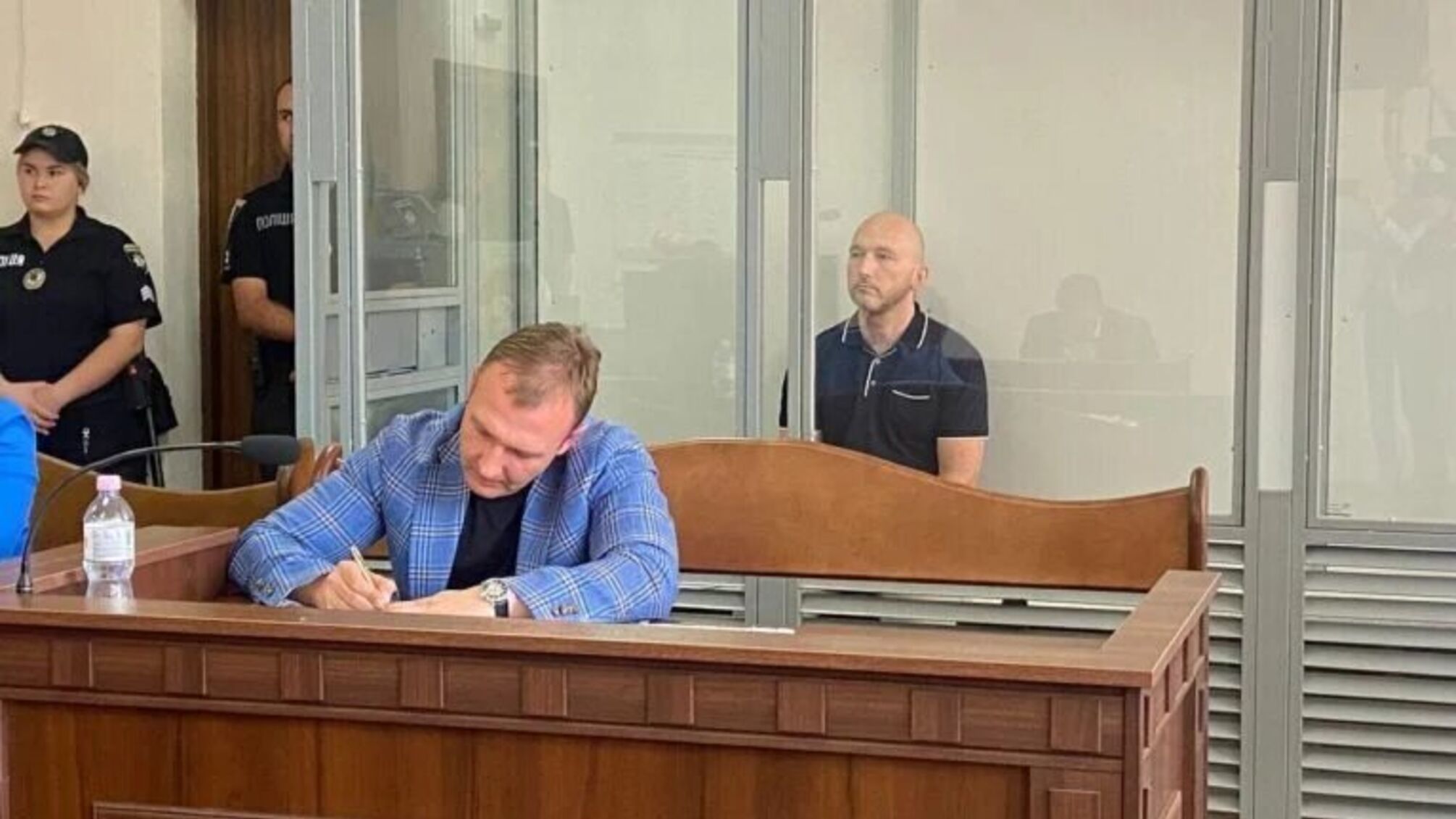 Суддя Тандир сидить у суді