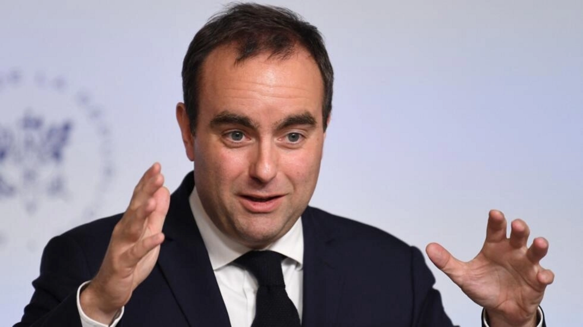 Министр обороны Франции Себастьян Лекорню