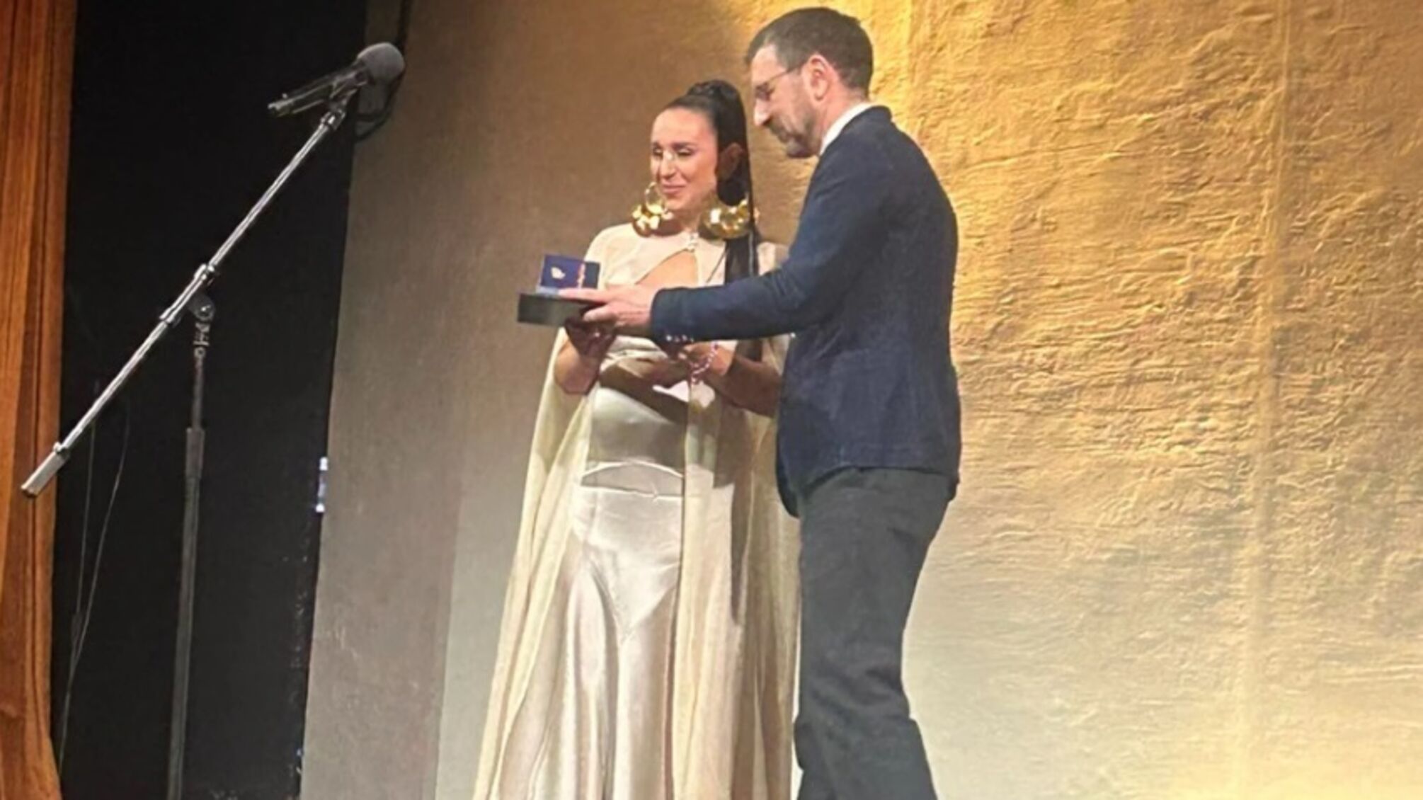 Джамала анонсувала стать своєї третьої дитини на церемонії премії імені Тараса Шевченка