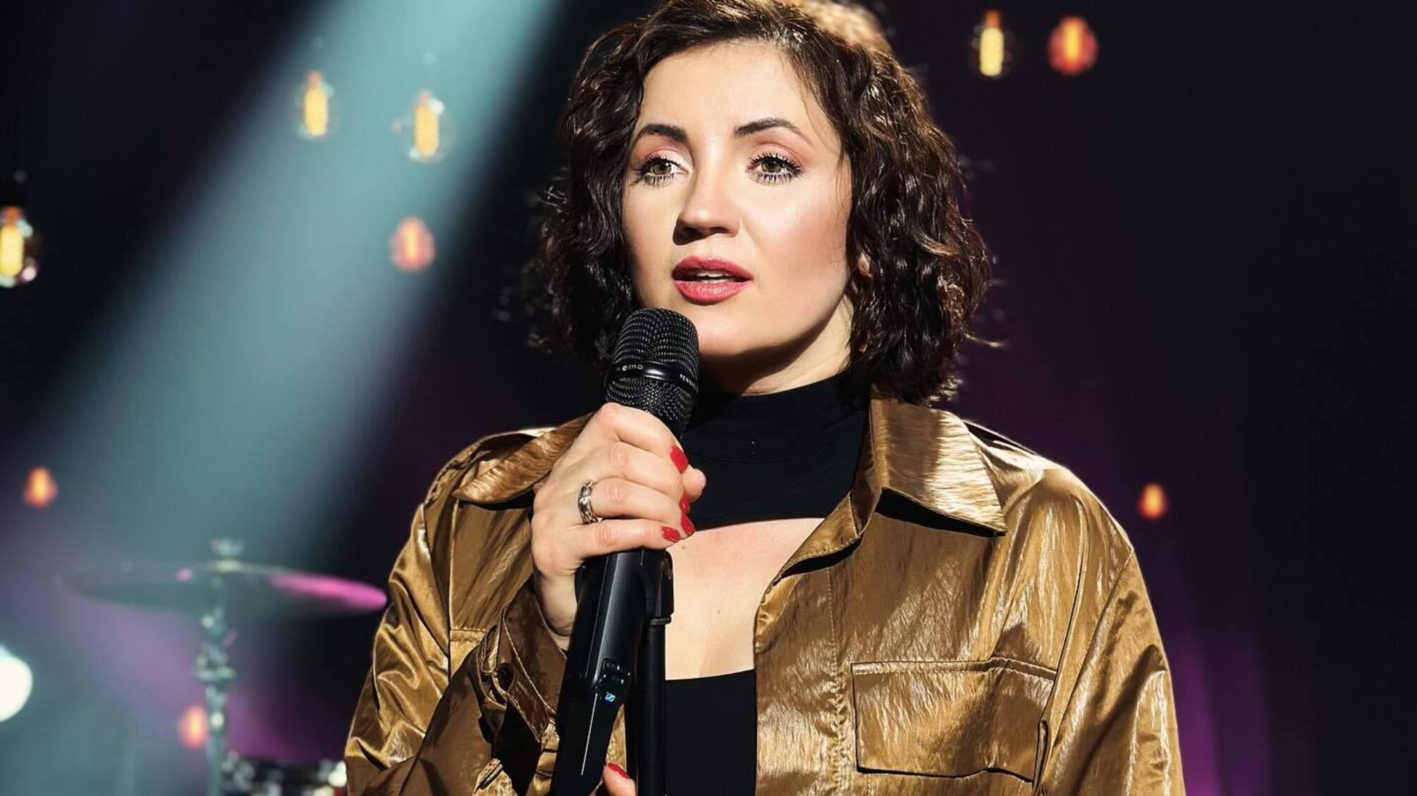 Певица Оля Цыбульская