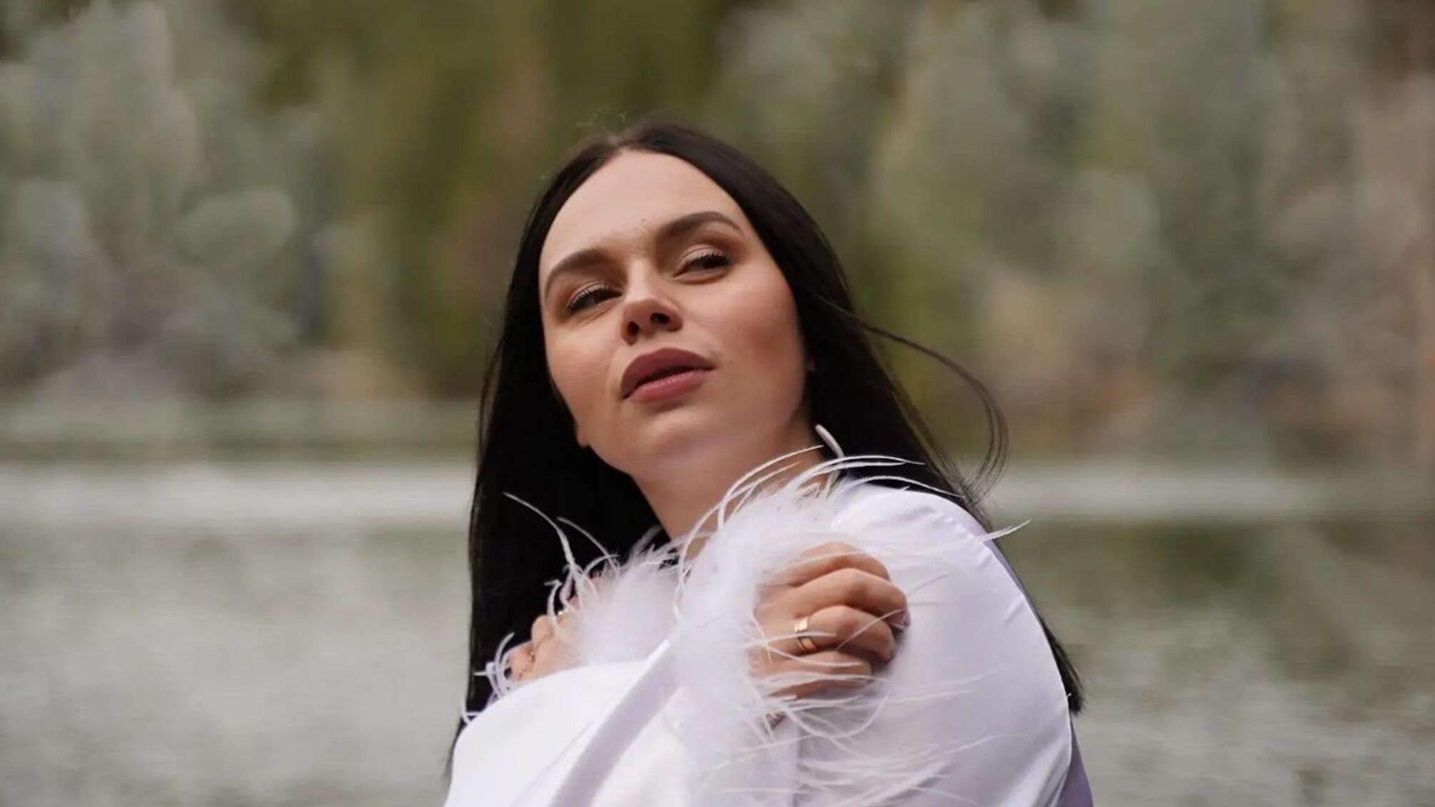 Аліна Жук заспівала про справжнє кохання