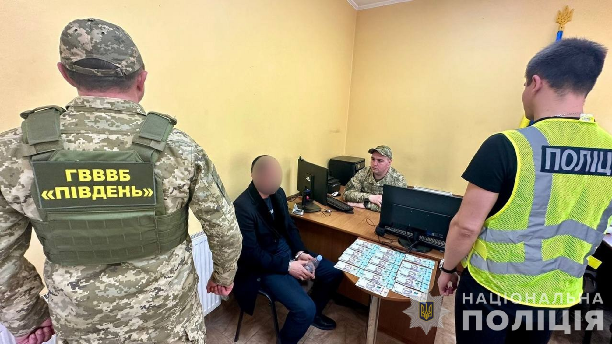 На Вінниччині іноземець хотів перетнути кордон України запропонувавши прикордоннику 15000 грн