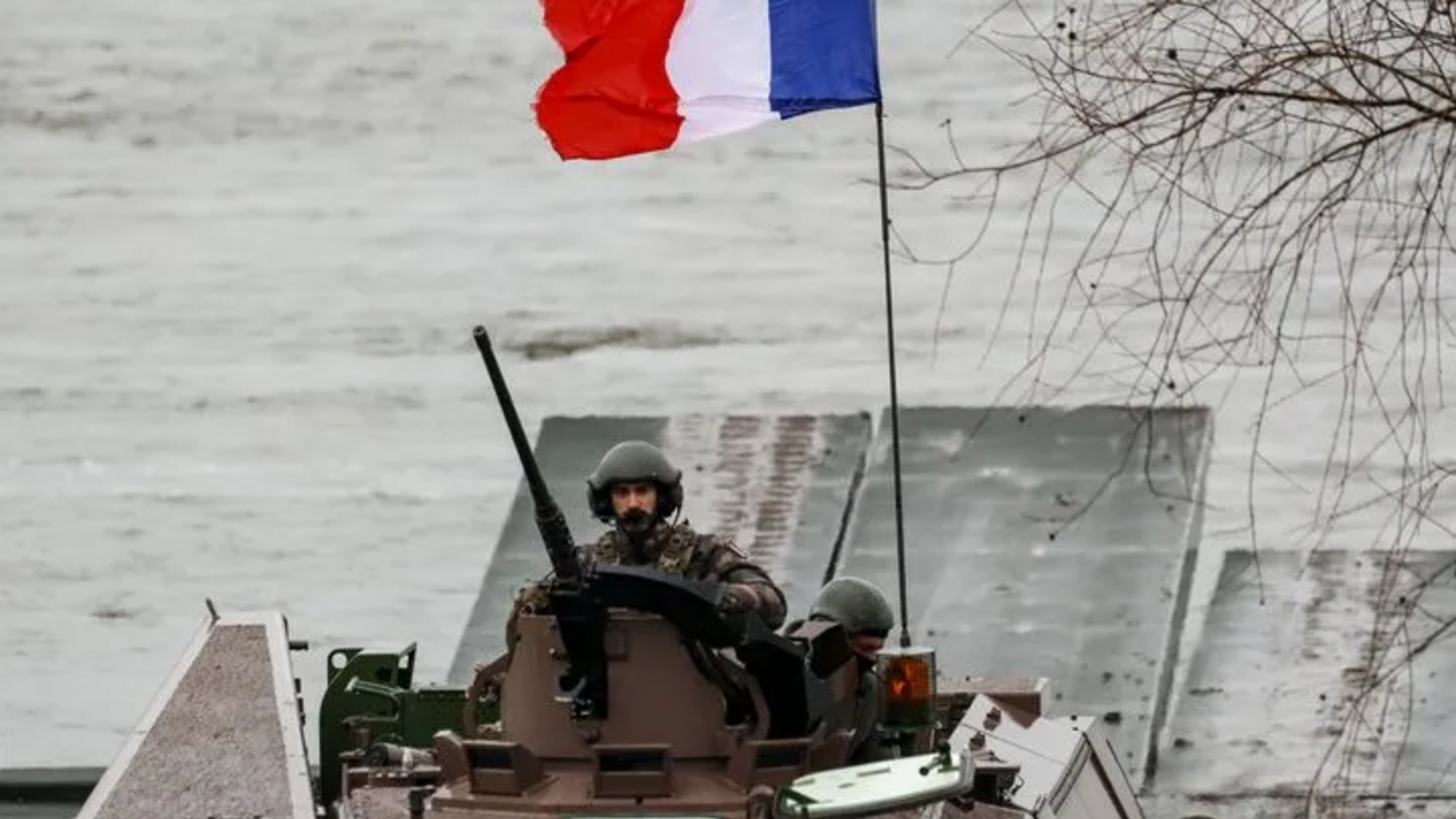 Кожен другий француз готовий поїхати воювати в Україну, аби захистити Францію, - 20 minutes
