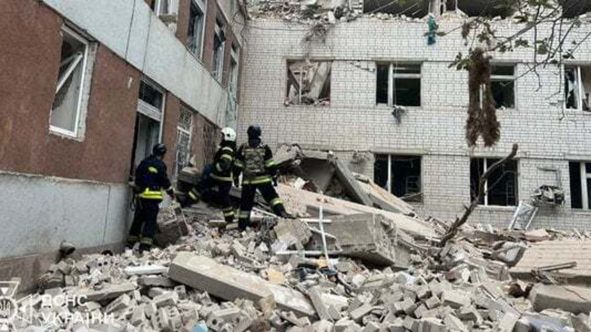 У Чернігові завершили рятувальні операції: кількість жертв збільшилась до 18