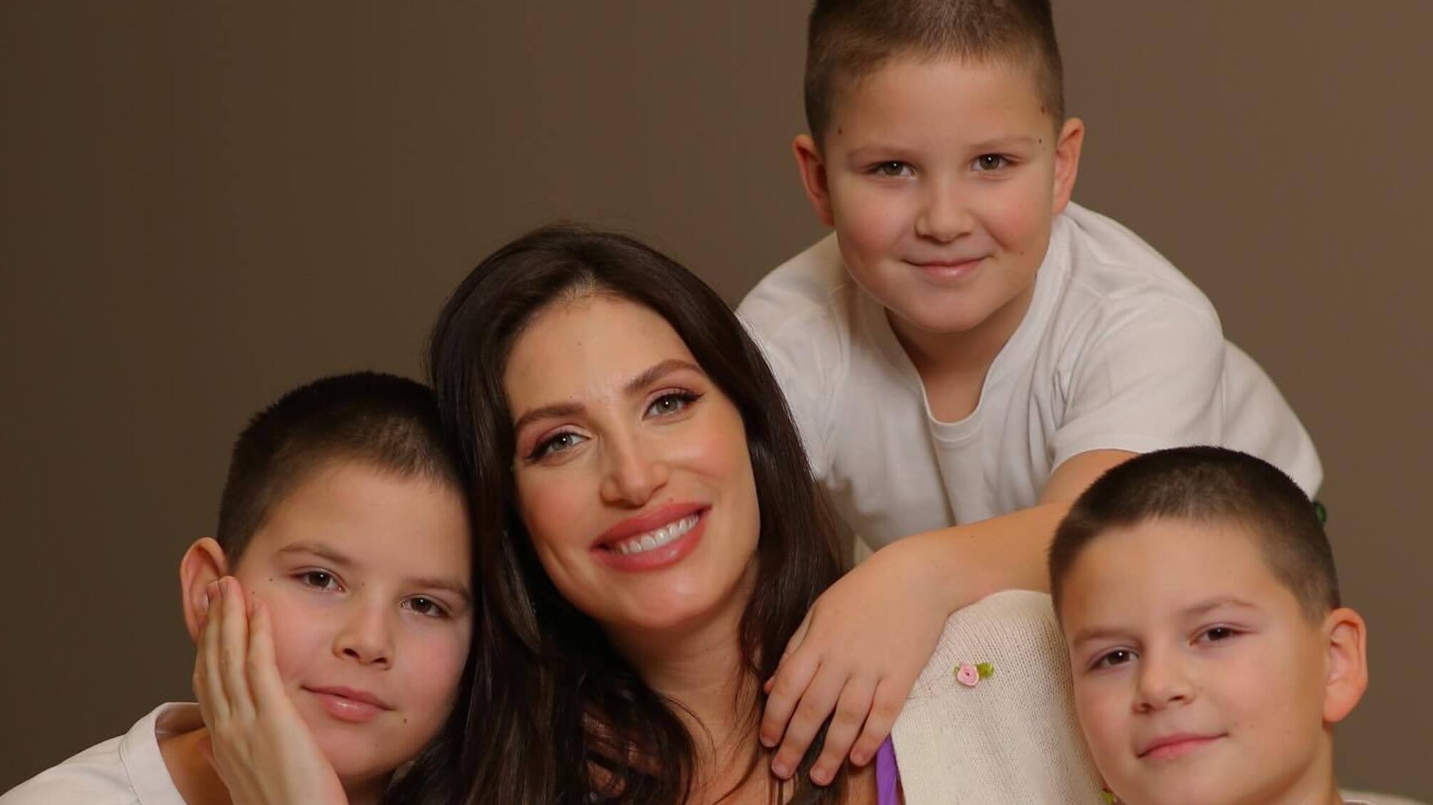 Алла Зіневич-Тігіпко з синами