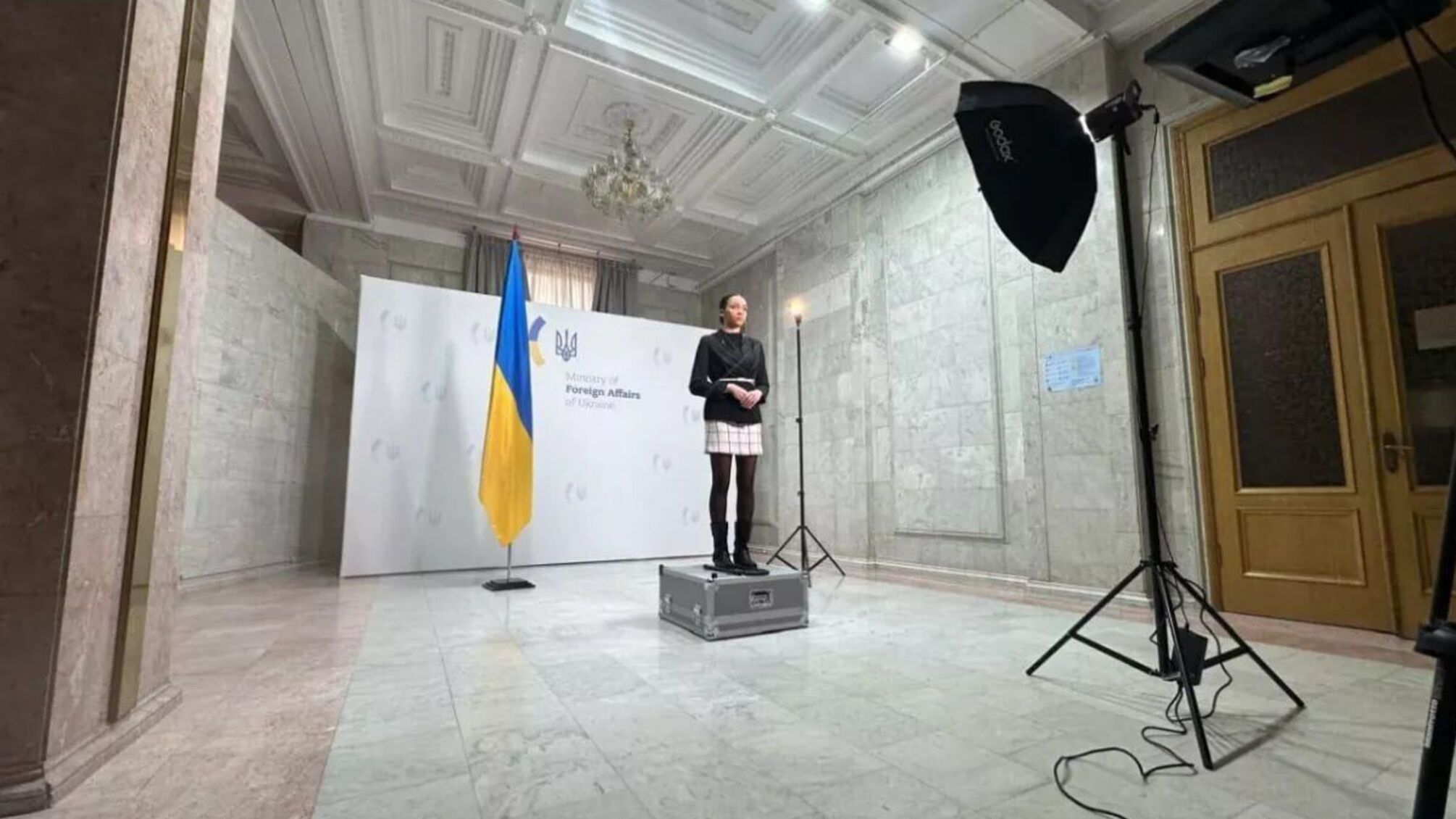 МИД Украины запустил ШИ-аватар Викторию для озвучки официальных заявлений