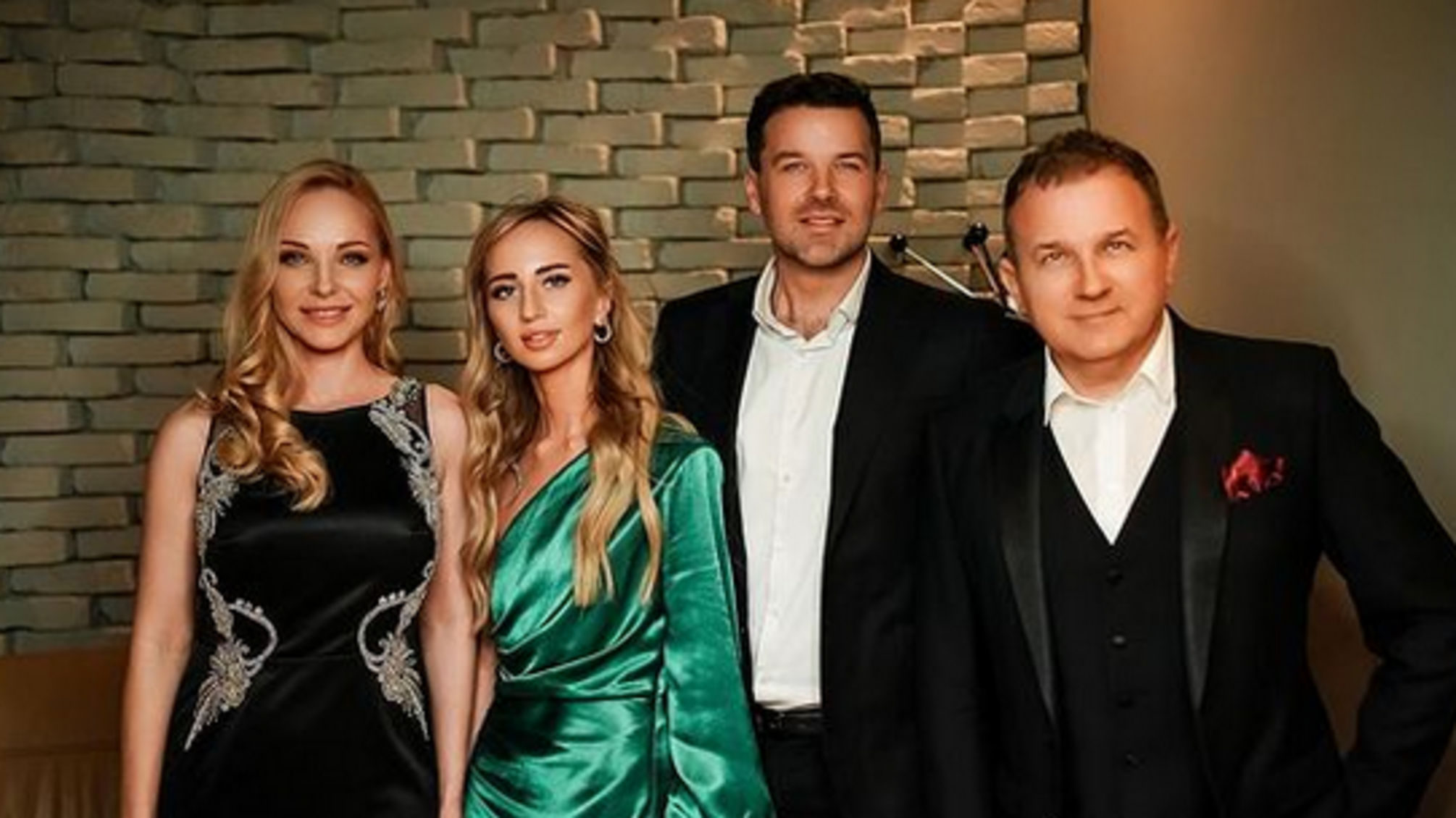 Горбунов, TAYANNA, KAMALIYA, KROPIVA собрали 500 тысяч гривен в помощь бойцам