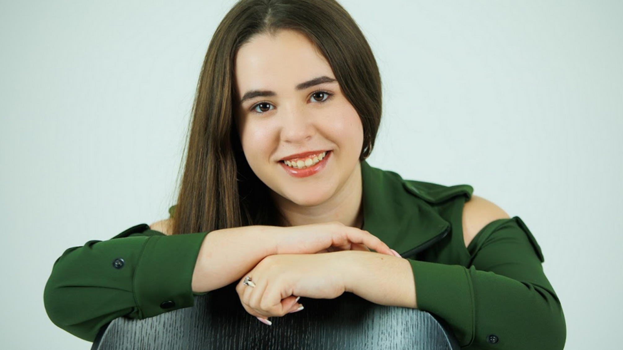 Співачка оркестру Повітряних сил ЗСУ TANNA презентує дебютний трек 'Зірка'