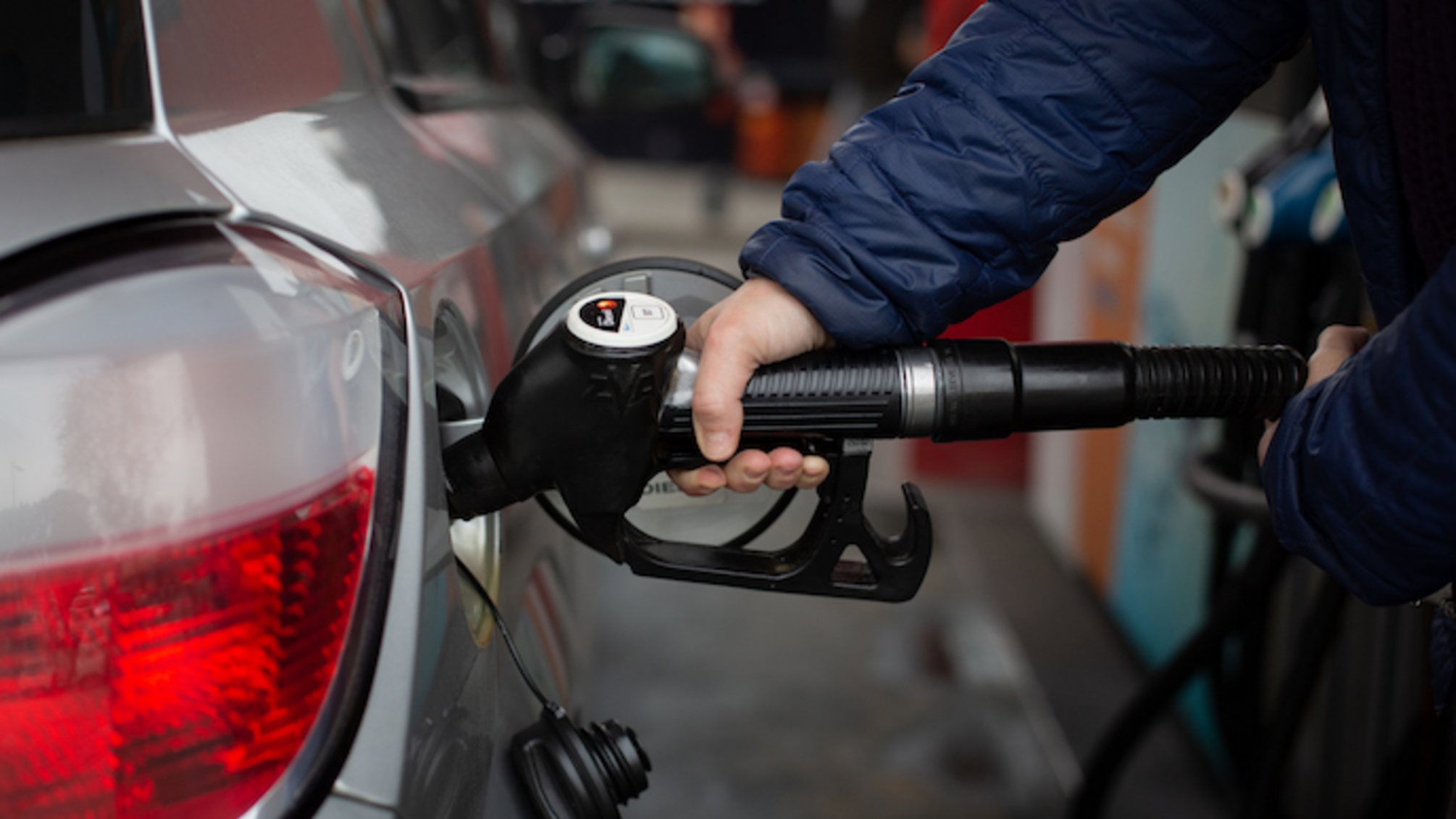 Бензин за 60 грн: почему дорожает автотопливо и что происходит на нефтяном рынке Украины