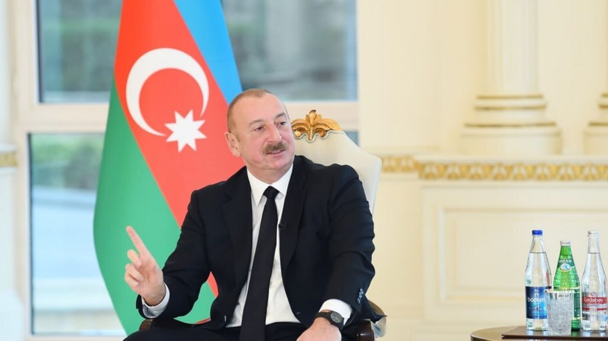 Азербайджан не передаёт оружие Украине и не будет этого делать, – президент страны