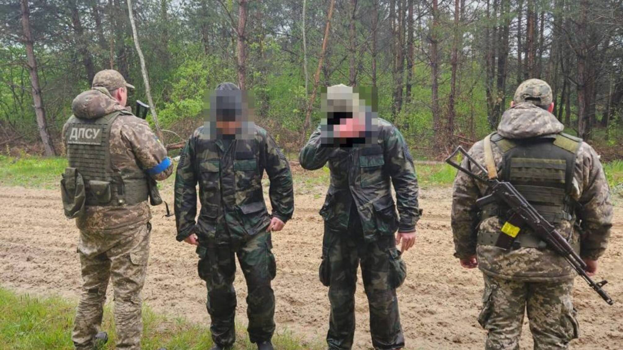 Решили вернуться домой: пограничники задержали двух волынян, которые вплавь через реку возвращались в Украину