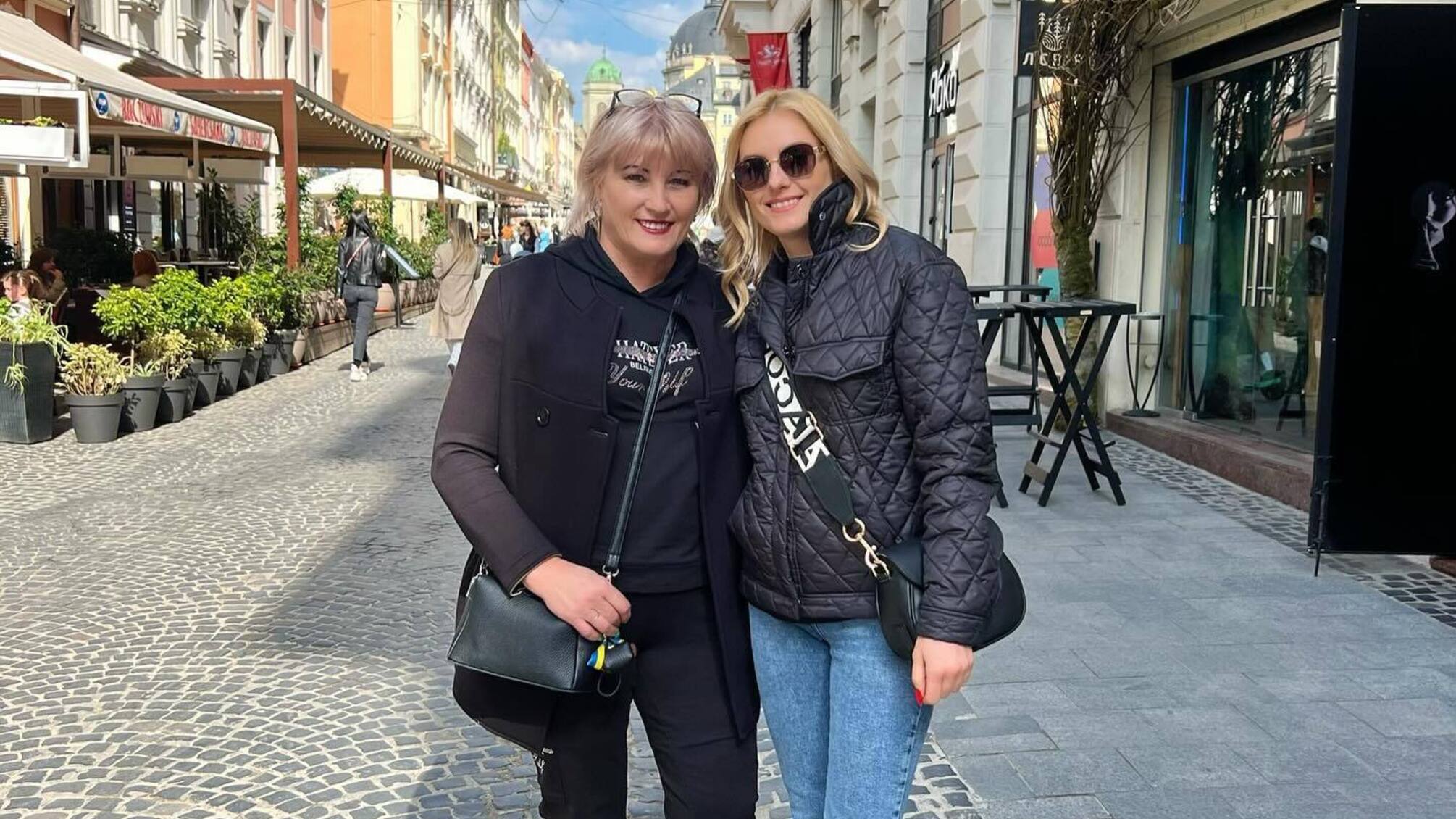 Ирина Федишин поделилась фотографией с мамой во Львове