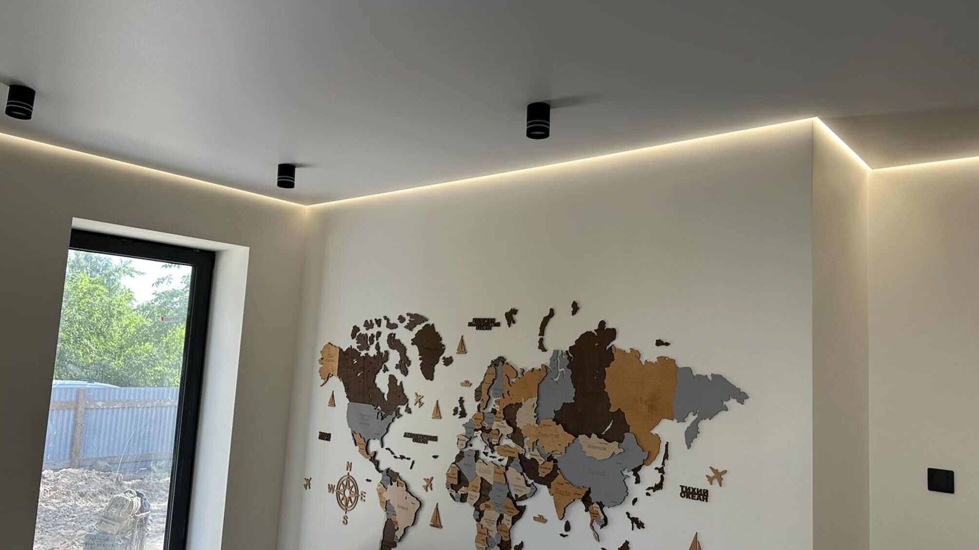 Натяжные потолки: 'за' и 'против'