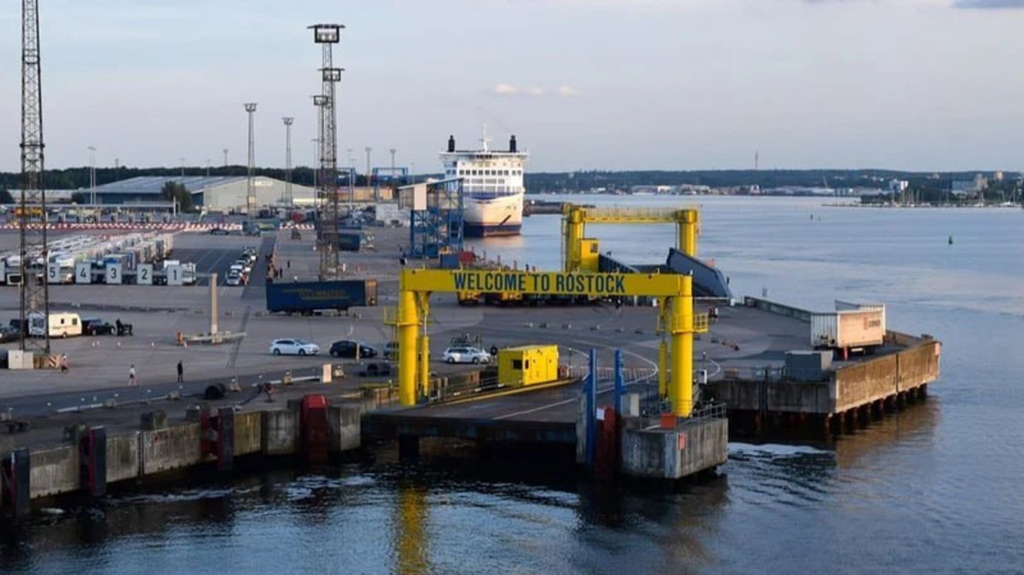 В Германии остановили судно из РФ, перевозившее запрещенные товары