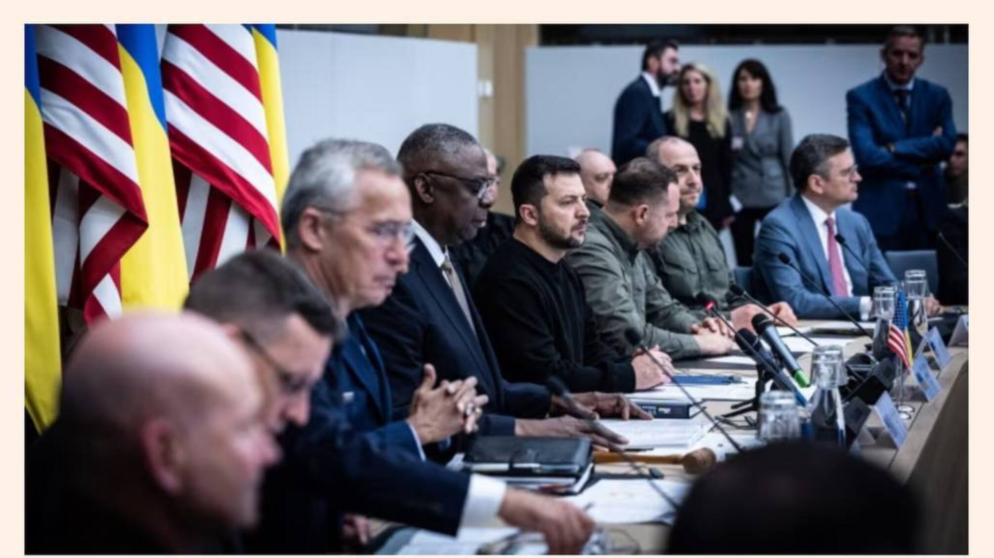 План НАТО забезпечить контроль над постачанням летальної зброї для України