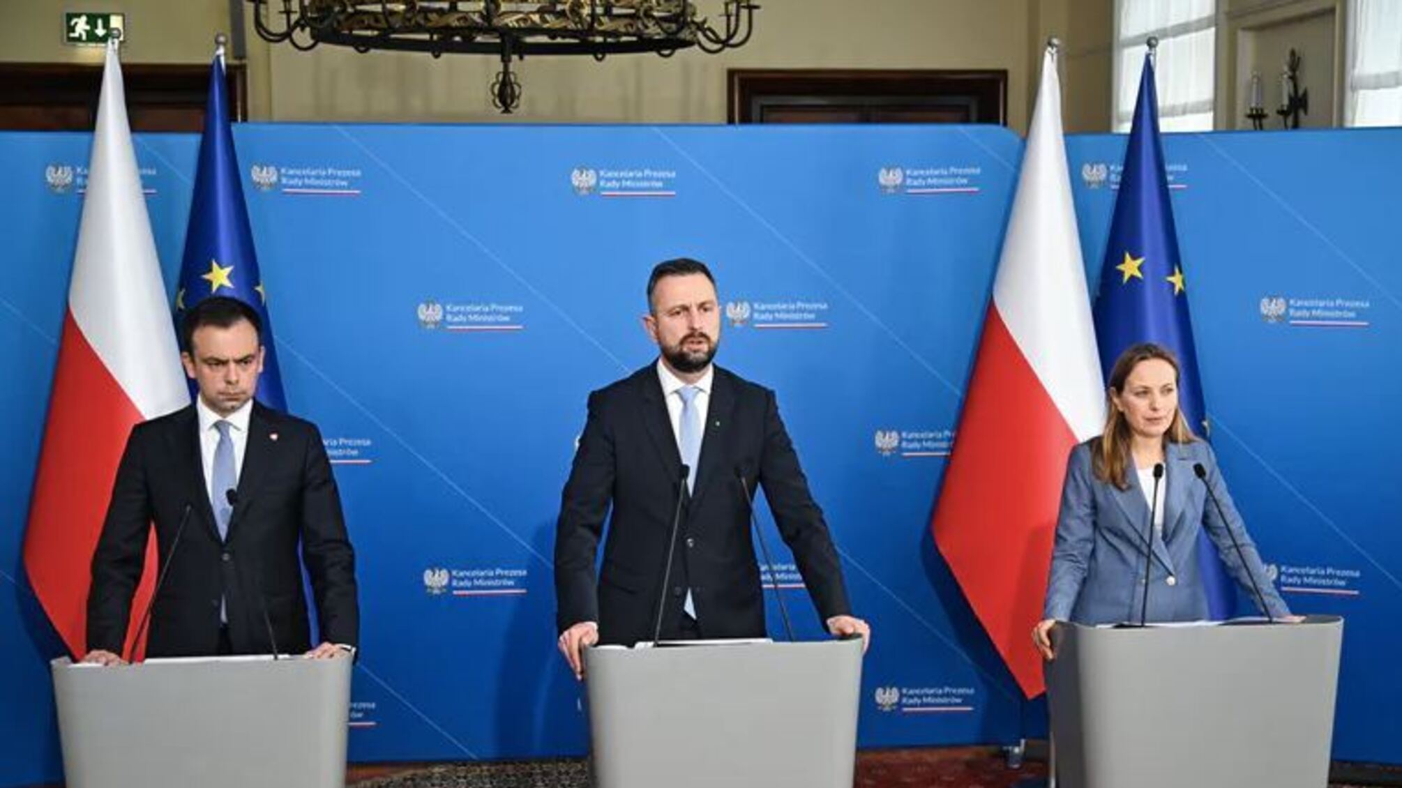 Польское правительство одобрило изменения в законодательстве по защите украинцев, убежавших от войны: подробности 