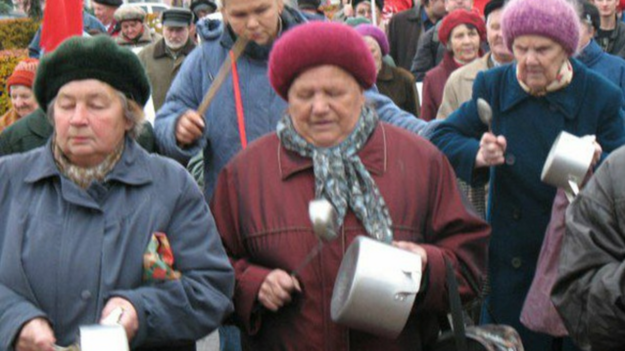 На россии назрел бунт 'пустых кастрюль': акцию ограничило 'Движение дружеским мобилизованным'