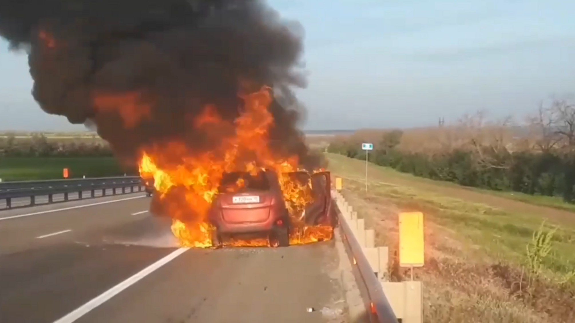 В Донецкой области взорвали машину депутата от путинской 'Единой России'