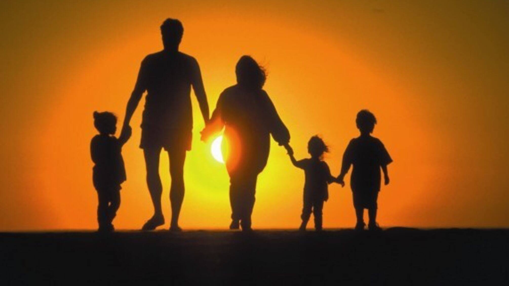 Зміцнення родинних зв'язків: як світ відзначає Міжнародний день сім'ї