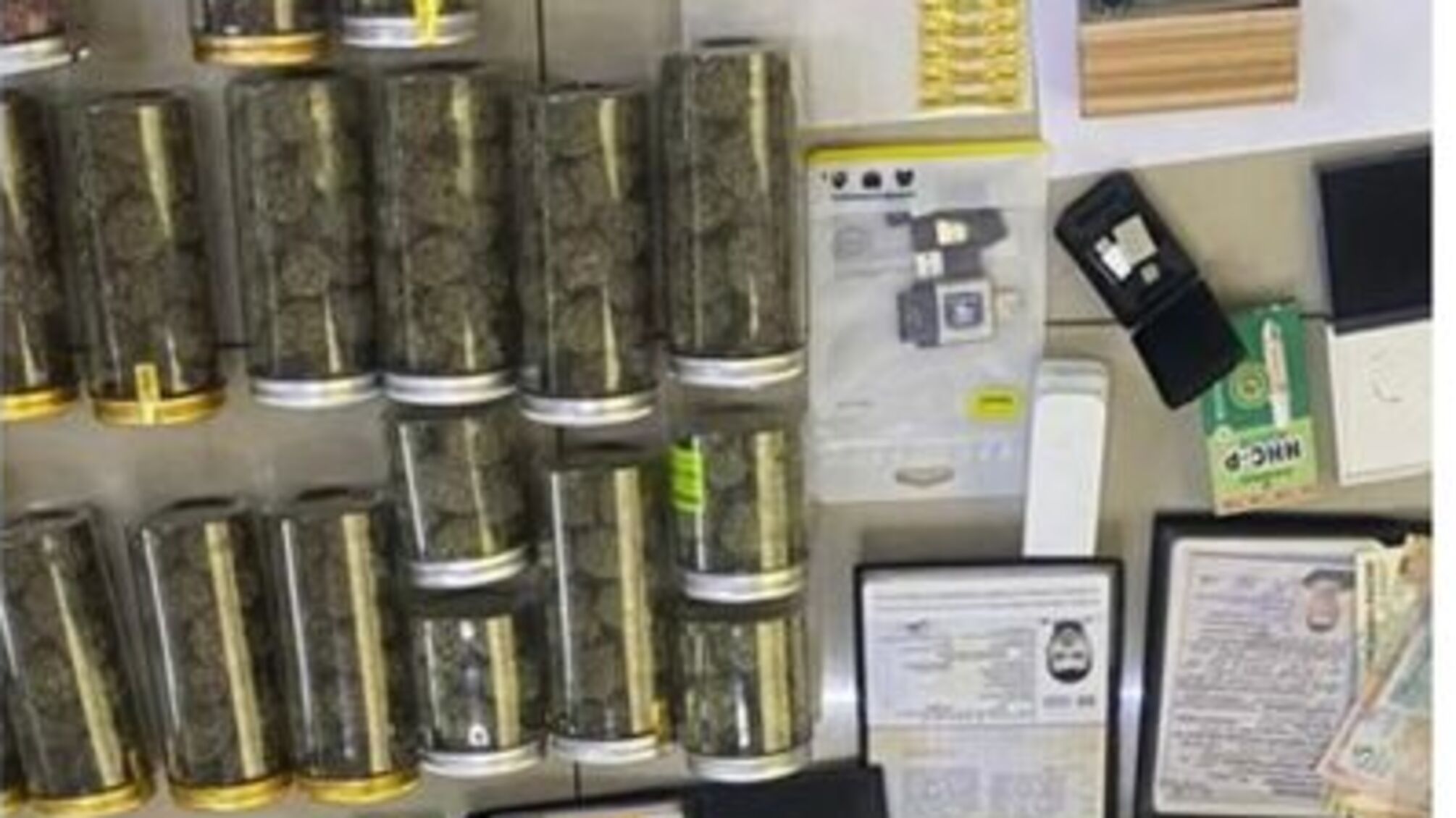 Торгували електронними сигаретами з марихуаною: на Волини викрито злочинну схему