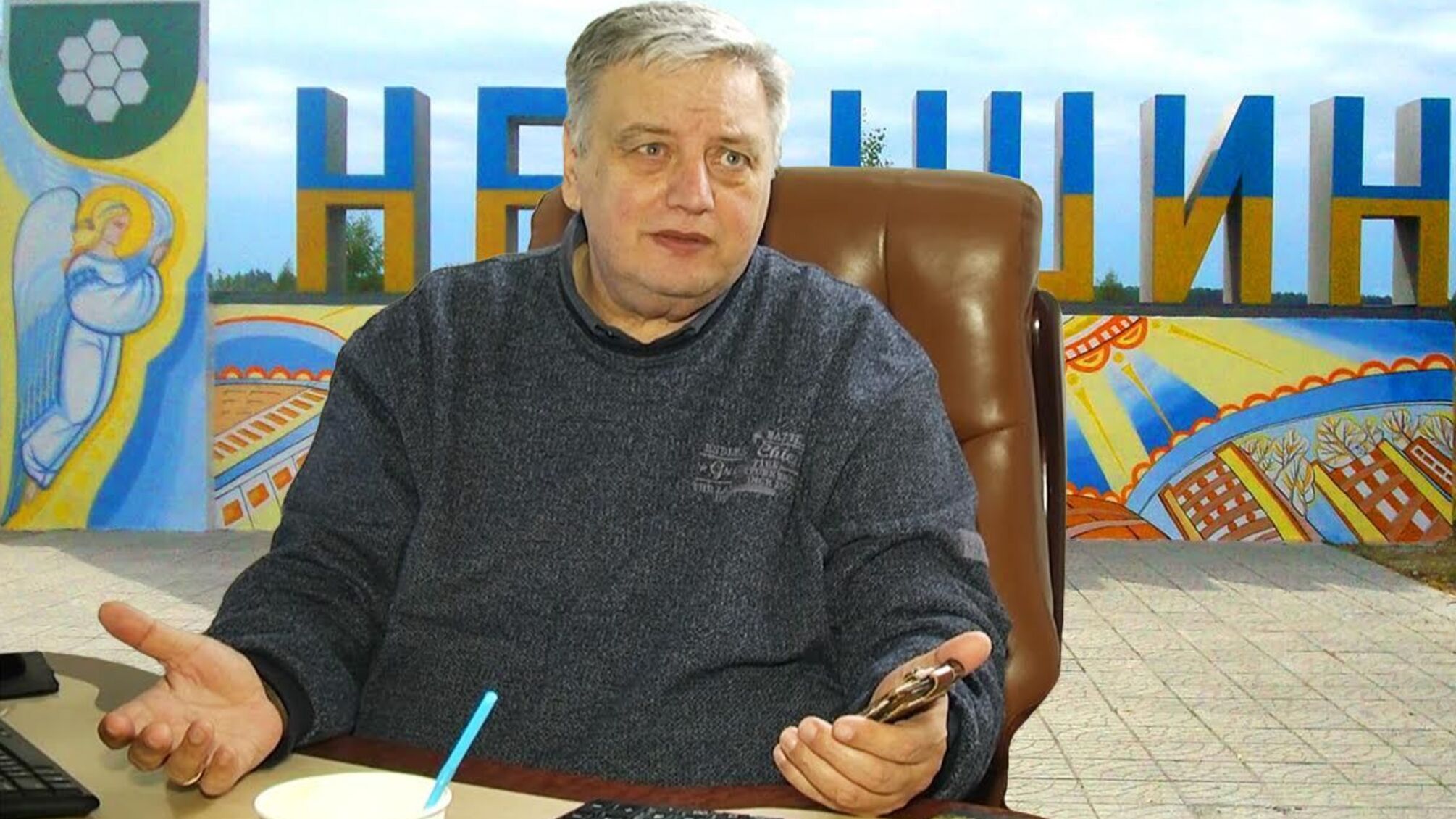 Ці руки нічого не крали? Що приховує мер Нетішина Супрунюк