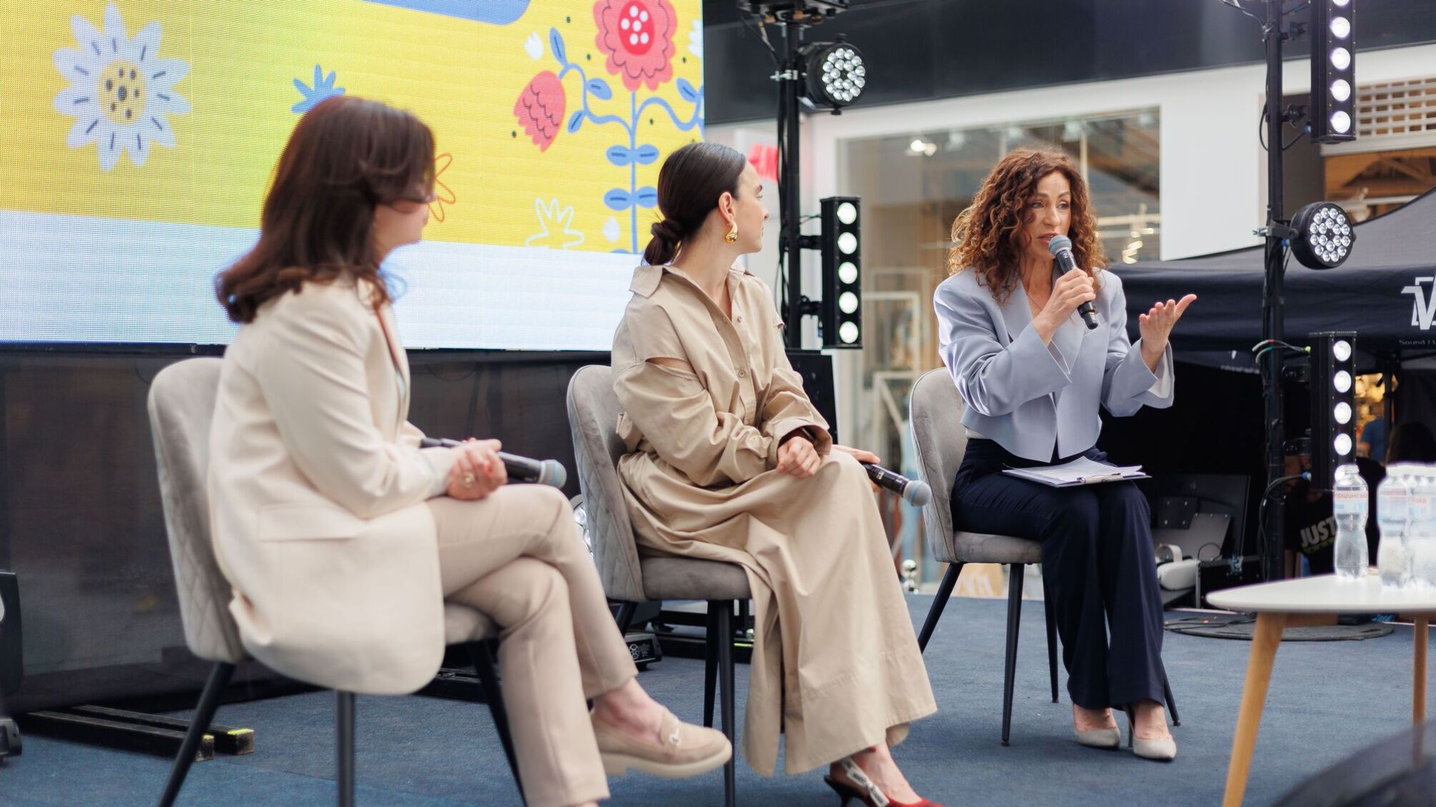 Благодійний захід у Києві: Надія Матвєєва підтримала українські родини та дітей