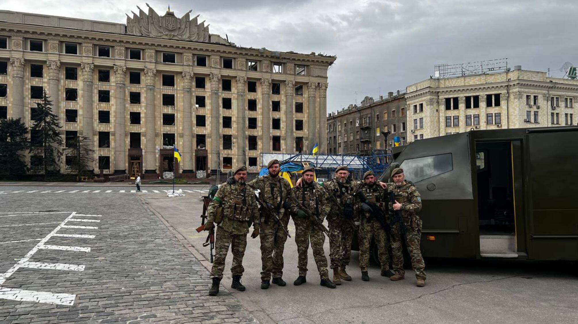 Мужчины в военной форме в Харькове