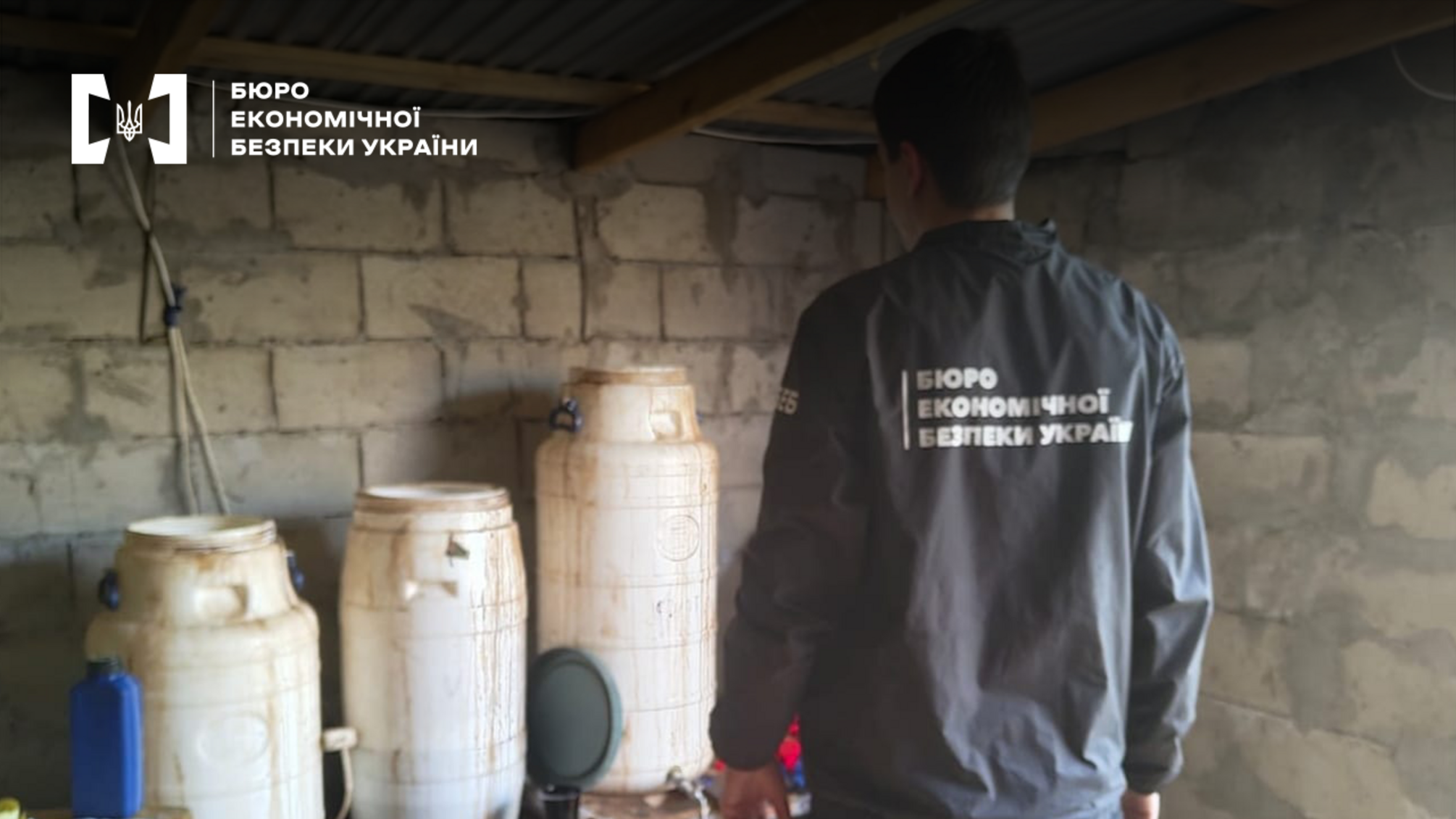 В Одесі викрито підпільний цех з виробництва підробного алкоголю, який продавали через Instagram