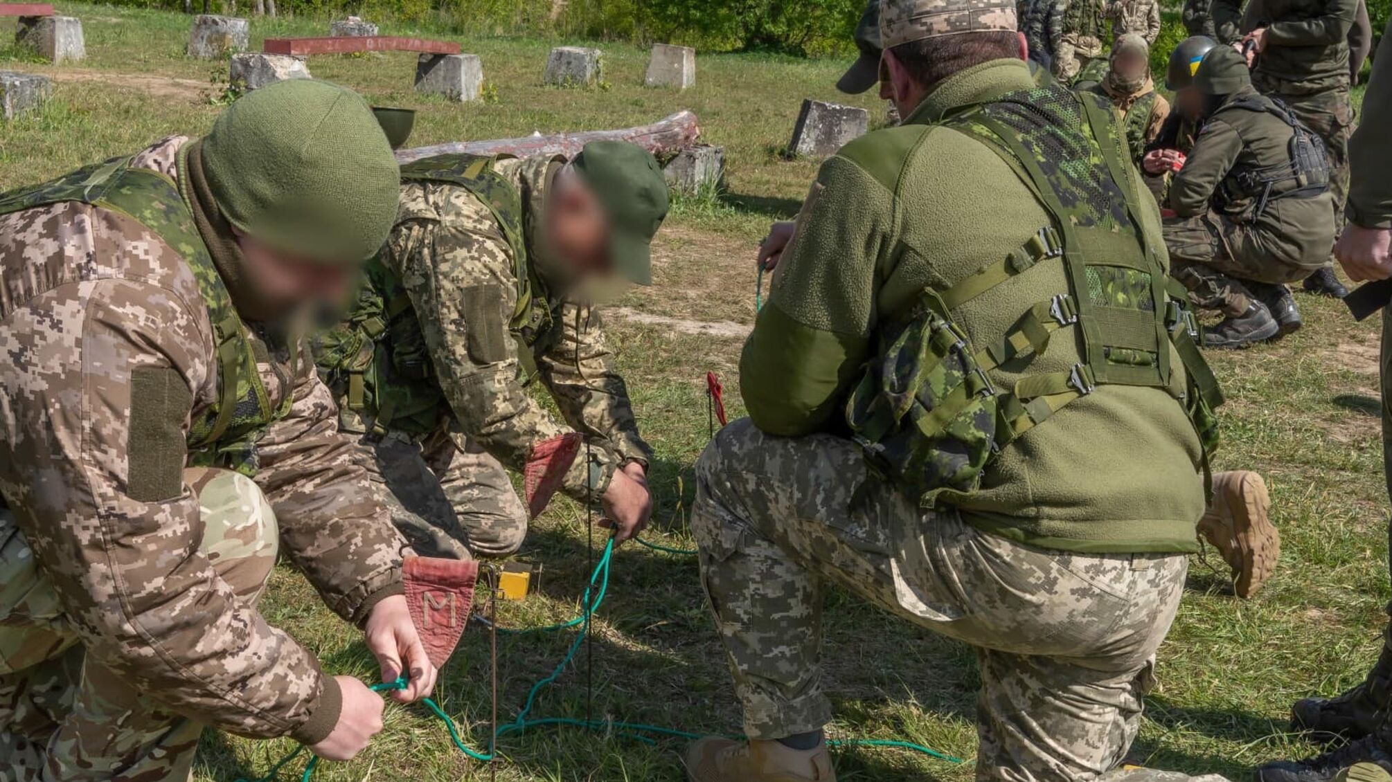 Россия производит снаряды втрое быстрее, чем союзники Украины, - СМИ