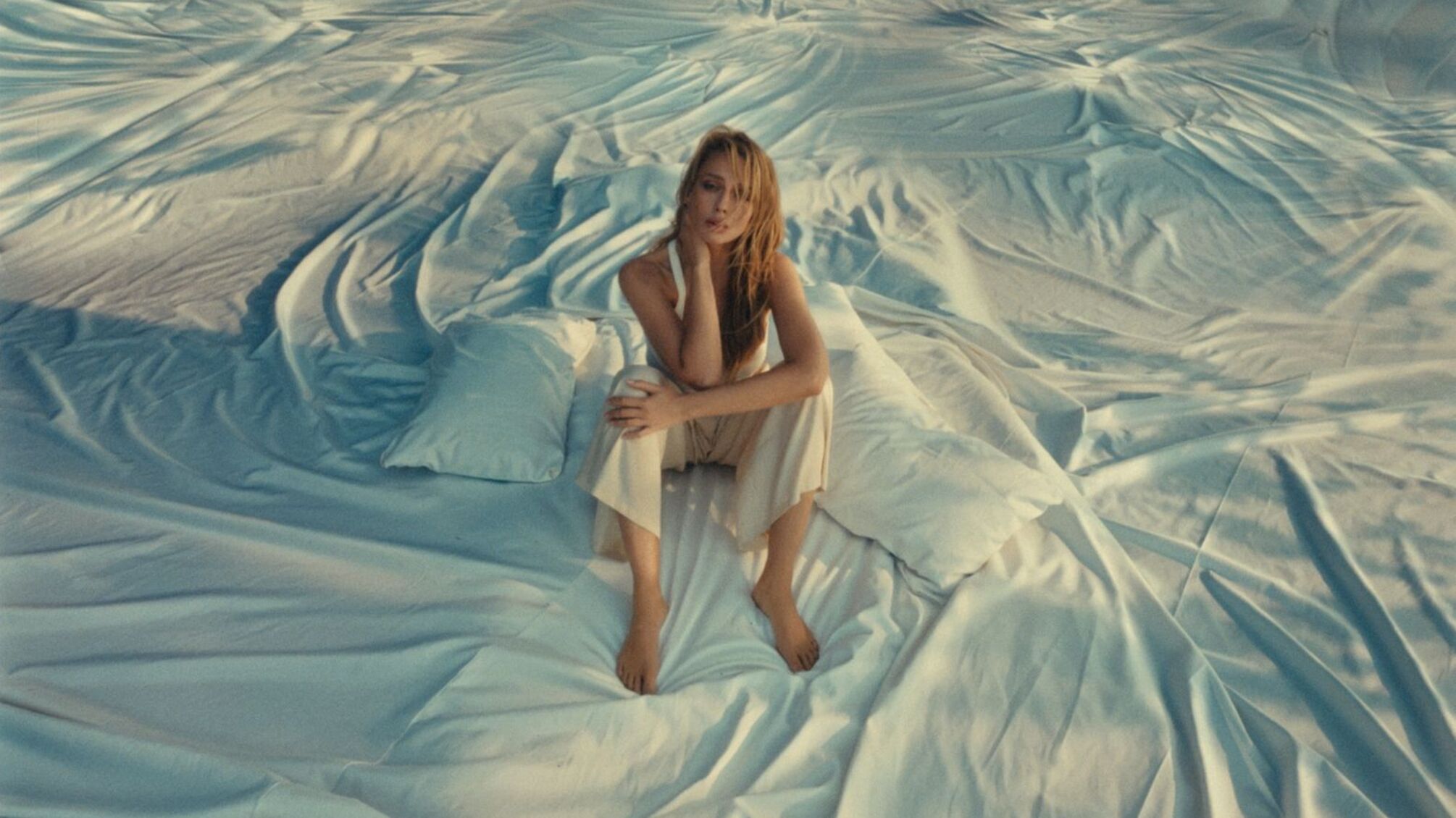 Оля Полякова ищет талантливых клипмейкеров для сотрудничества