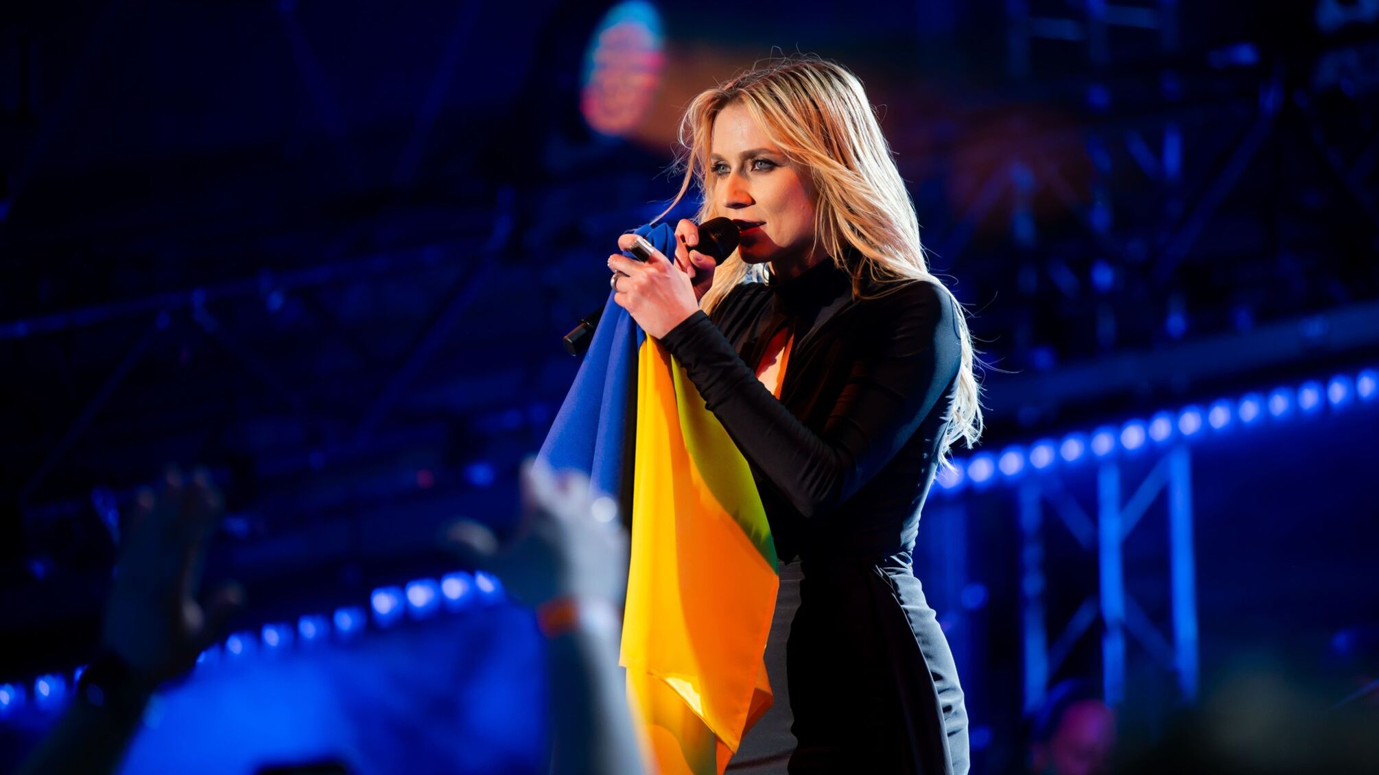 Рок-шоу под открытым небом: в Киеве состоялся дебютный сольный концерт Марты Липчей