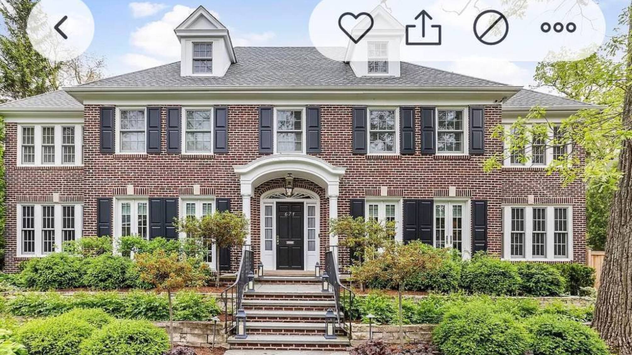 Дом Кевина Маккалистера из фильма 'Один дома' выставили на продажу за 5,25 млн долларов