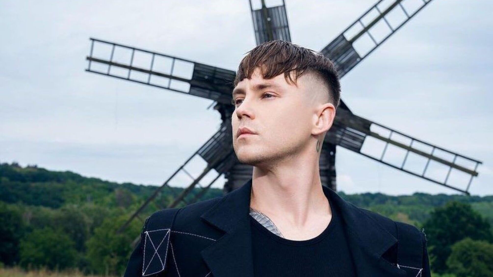 Артем Пивоваров відкрився про важке дитинство