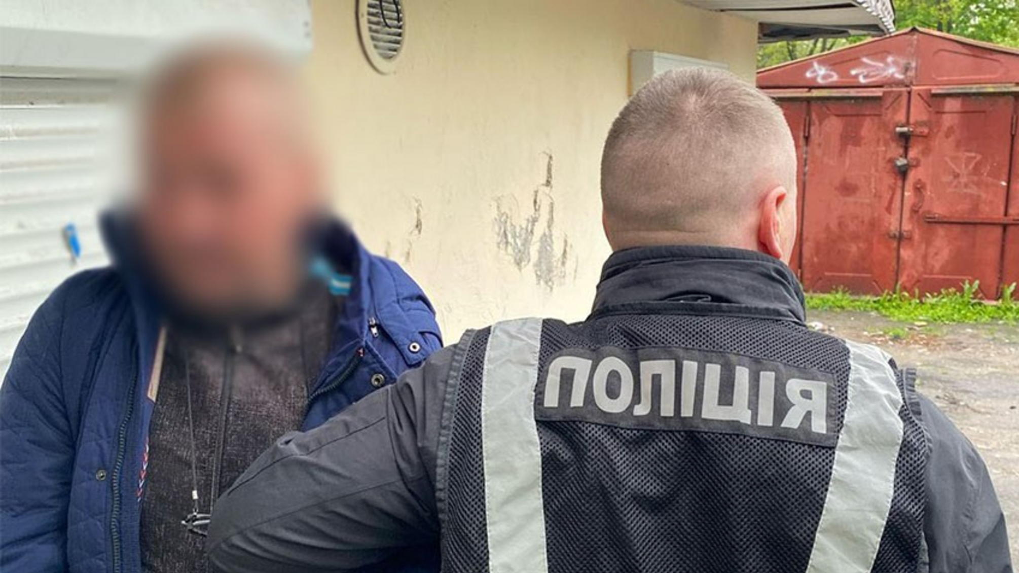 Поліція Києва затримала чоловіка, який викрав телефон у жінки на станції 'Печерська'