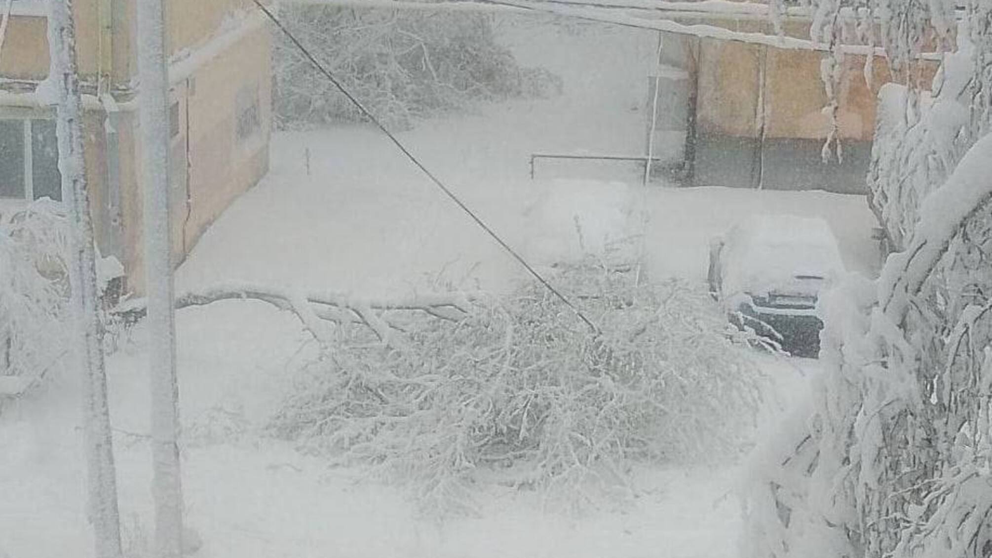 Через сніг перебої з електропостачанням у Свердловській області