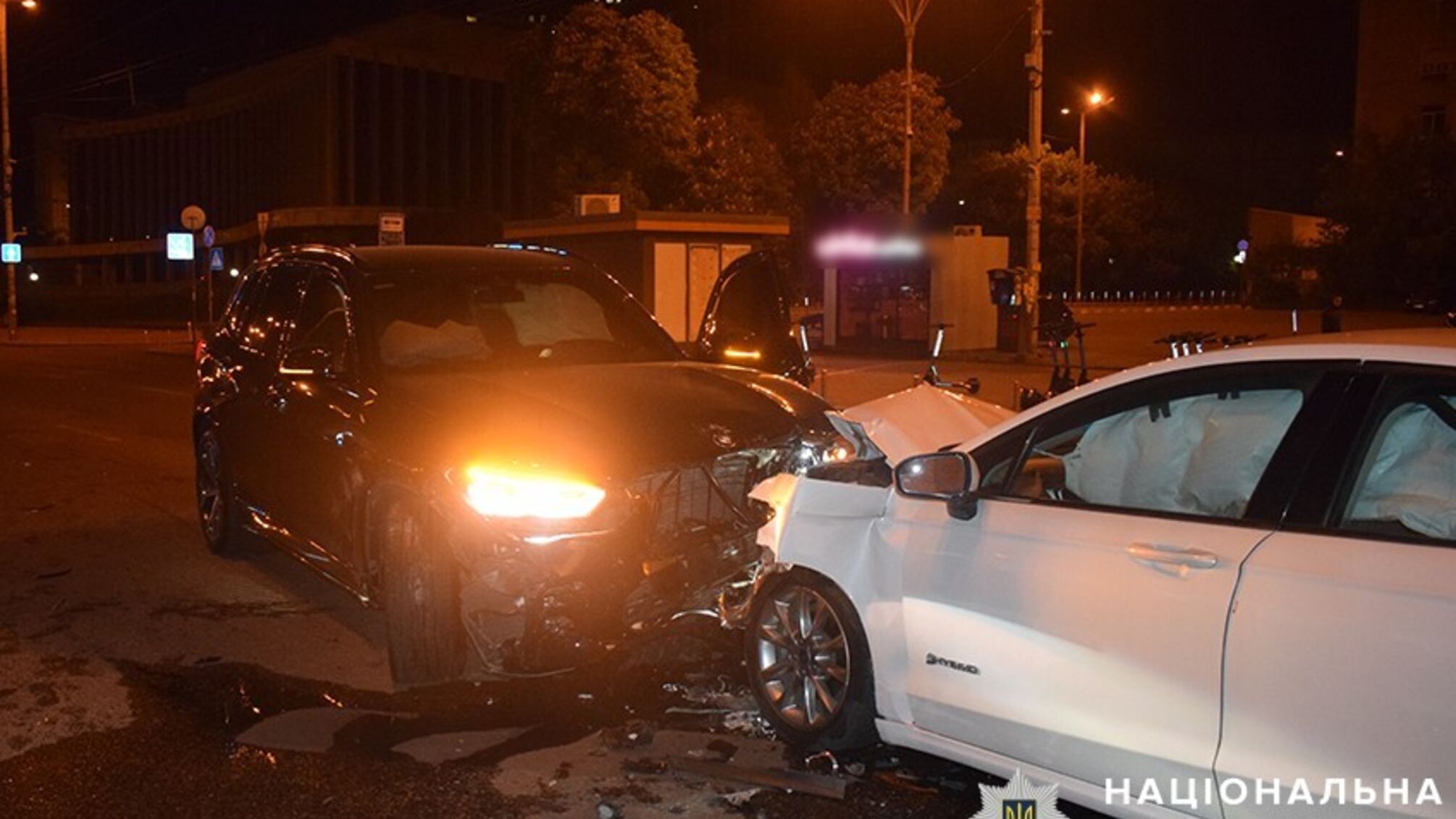 В Киеве задержали пьяного водителя, который выехал на встречную полосу и совершил ДТП с пострадавшими