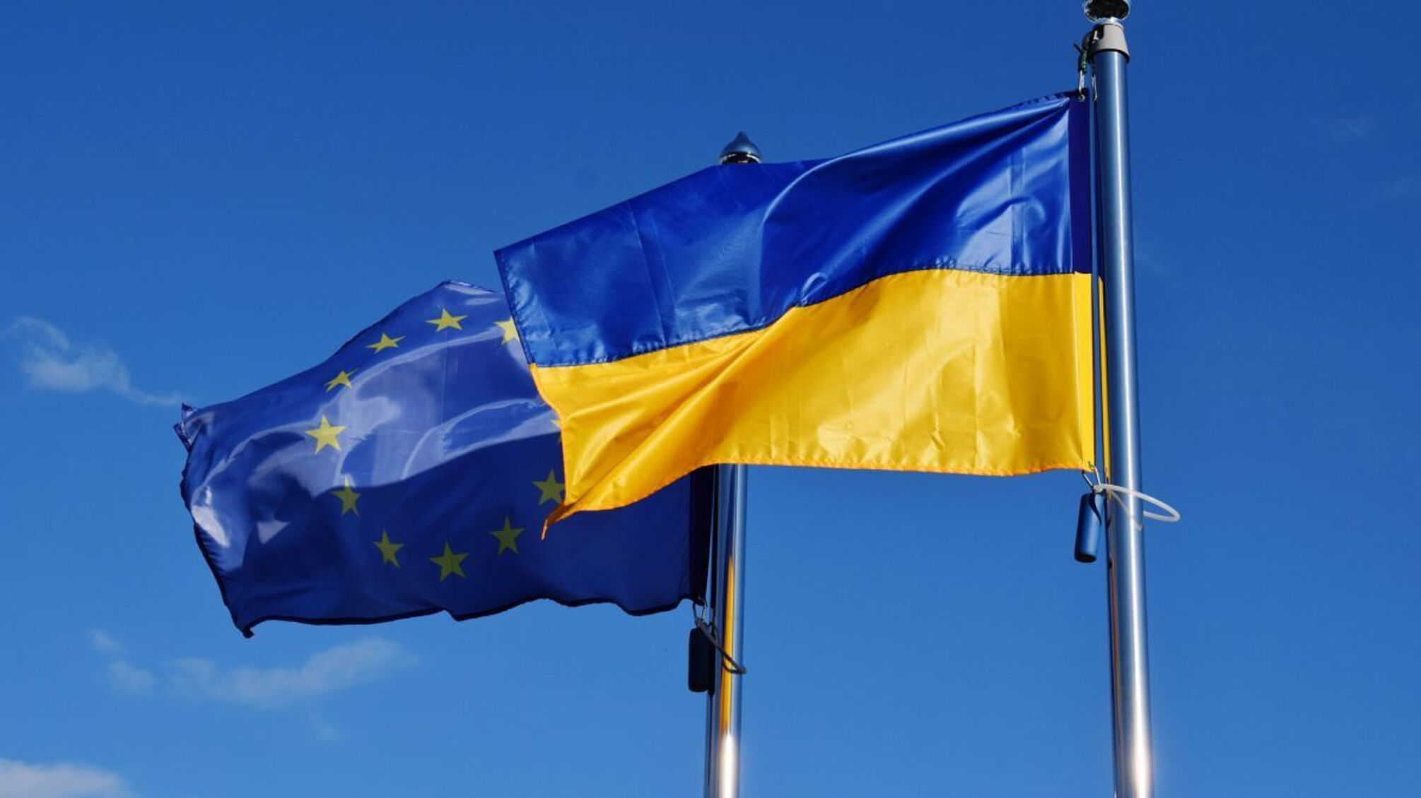 Послы ЕС согласовали передачу Украине сверхприбылей от замороженных росактивов