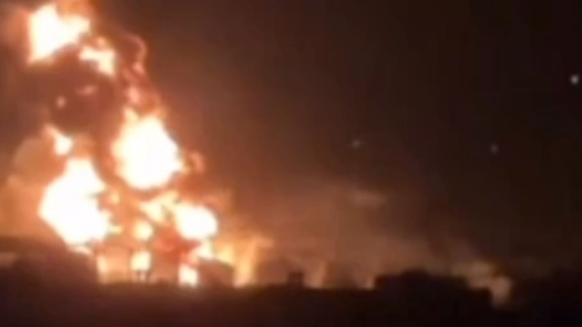 Дрони атакували луганський НПЗ